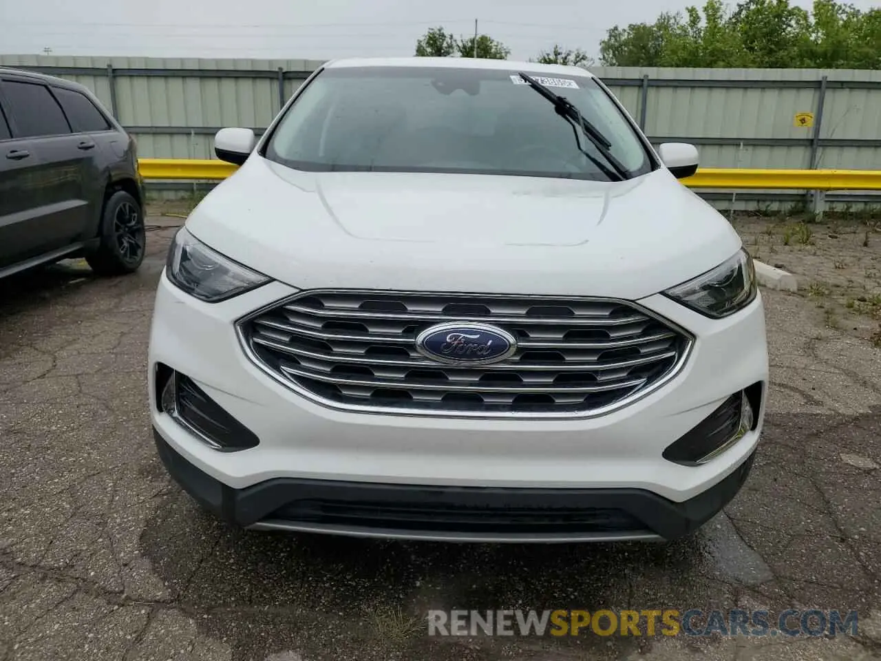 5 Photograph of a damaged car 2FMPK4J98NBA51812 FORD EDGE 2022
