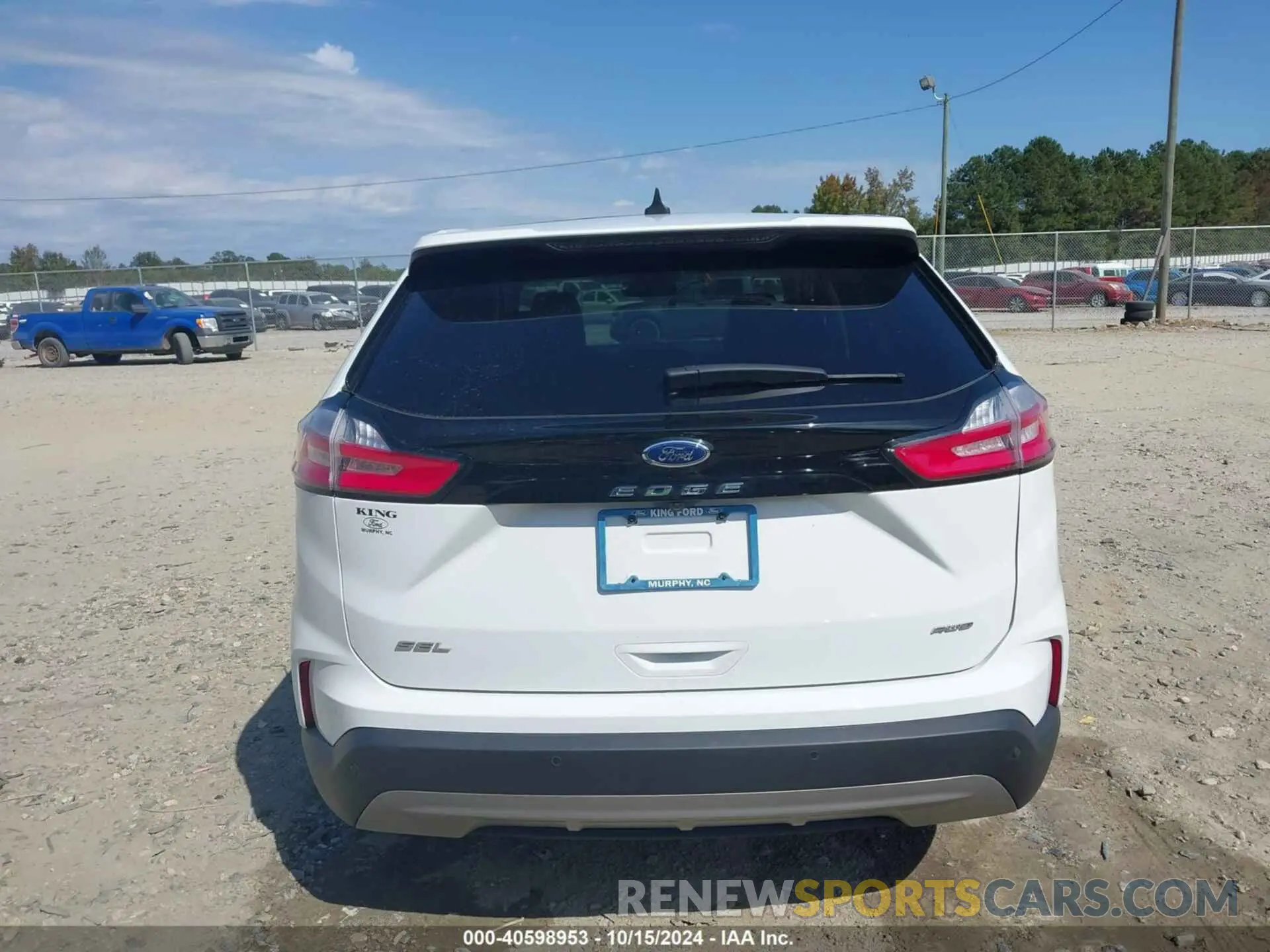 17 Photograph of a damaged car 2FMPK4J98NBA95745 FORD EDGE 2022