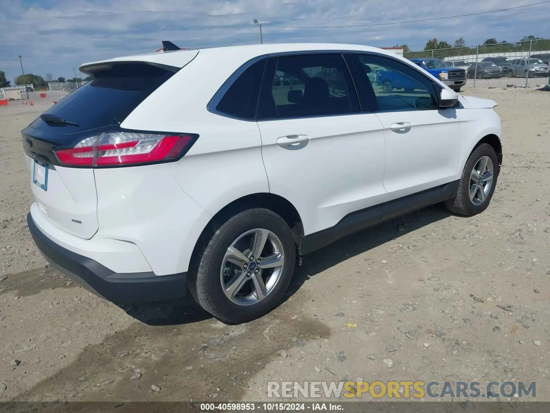 4 Photograph of a damaged car 2FMPK4J98NBA95745 FORD EDGE 2022