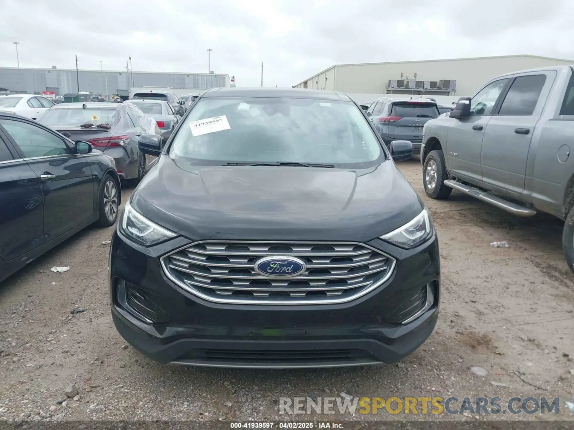 12 Photograph of a damaged car 2FMPK4J99NBA30550 FORD EDGE 2022