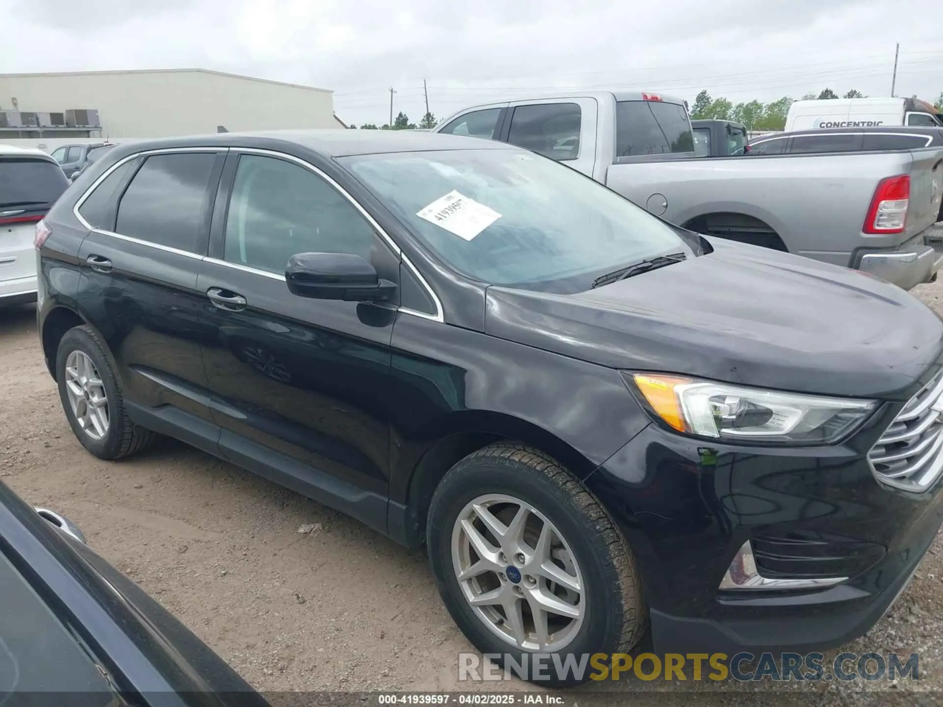 13 Photograph of a damaged car 2FMPK4J99NBA30550 FORD EDGE 2022