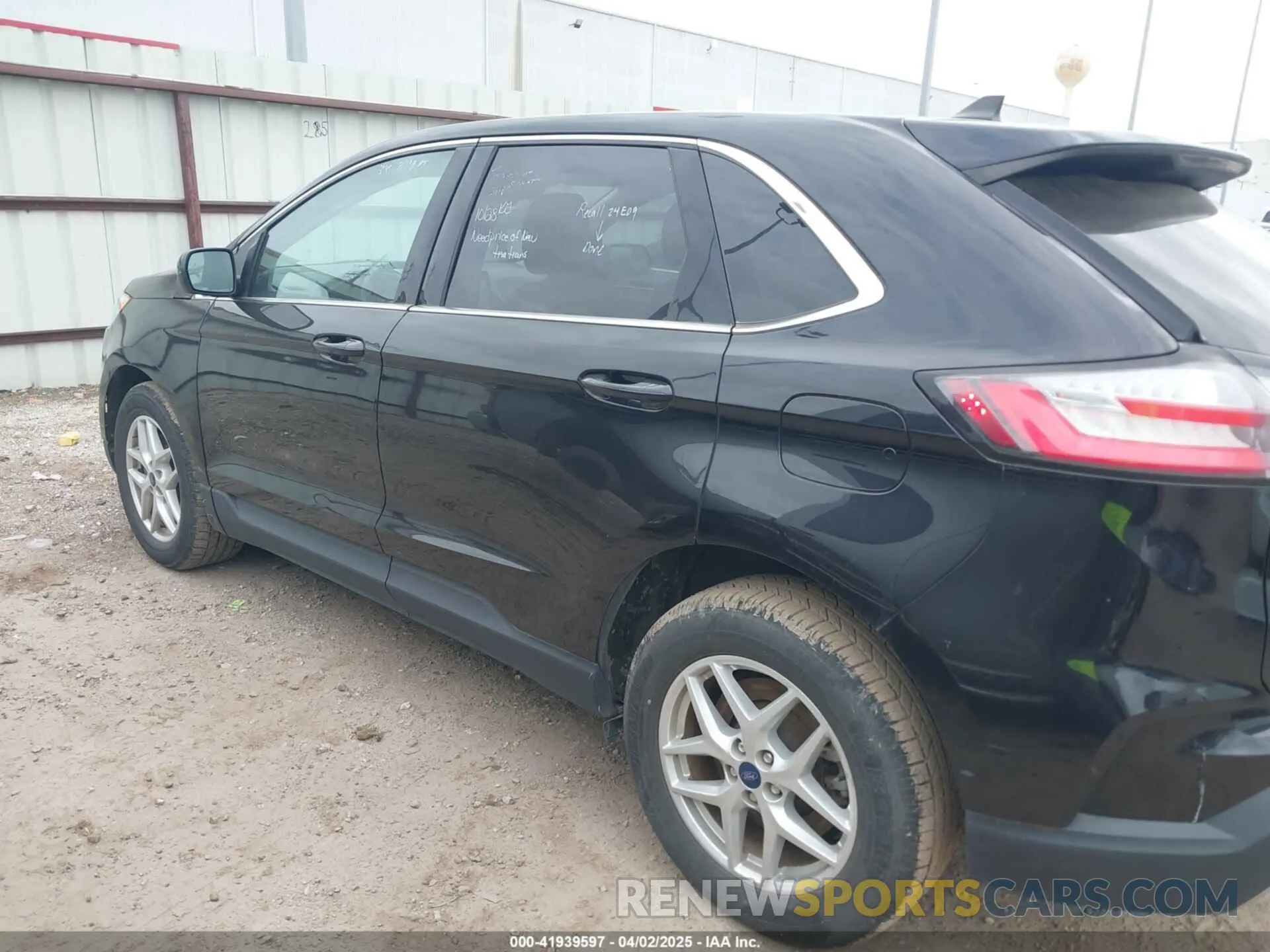 14 Photograph of a damaged car 2FMPK4J99NBA30550 FORD EDGE 2022