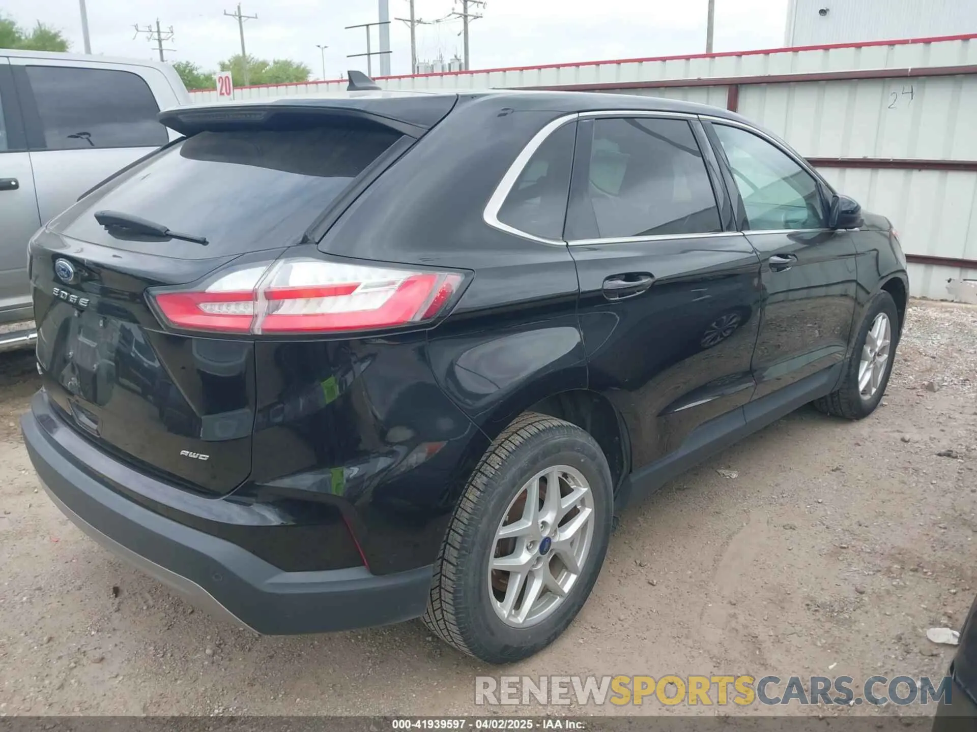 4 Photograph of a damaged car 2FMPK4J99NBA30550 FORD EDGE 2022