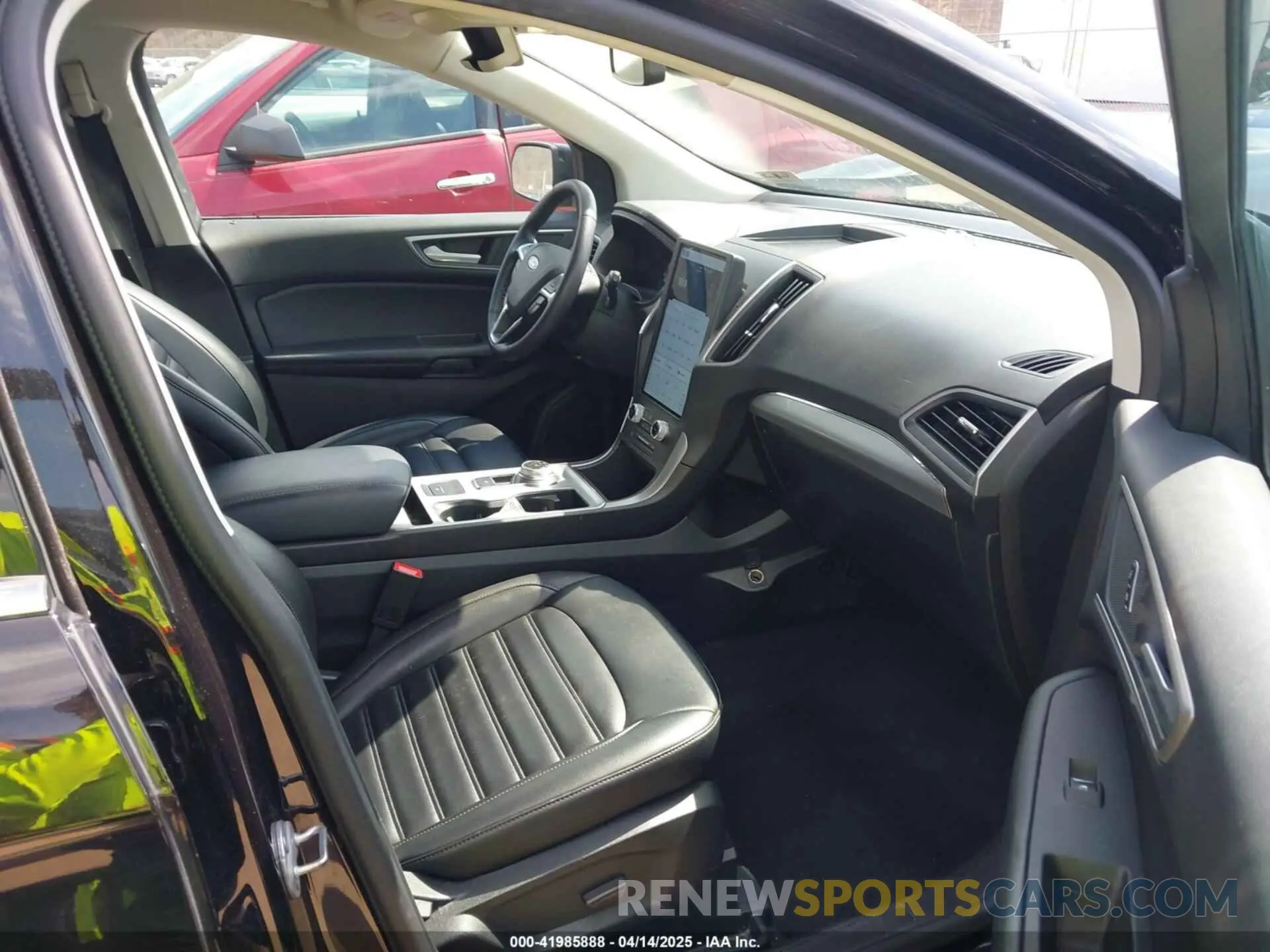 5 Photograph of a damaged car 2FMPK4J99NBA38406 FORD EDGE 2022