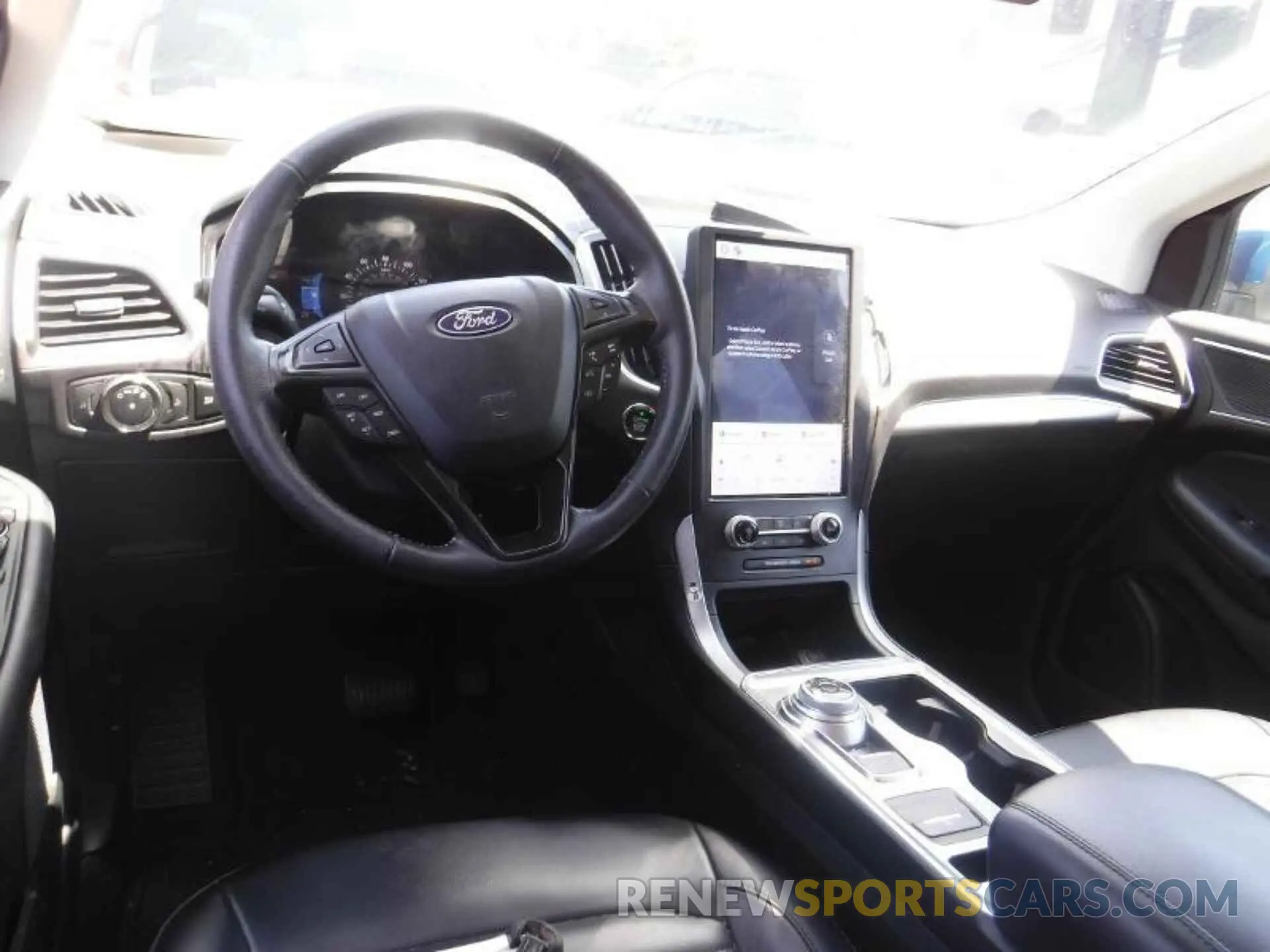 4 Photograph of a damaged car 2FMPK4J99NBA62527 FORD EDGE 2022