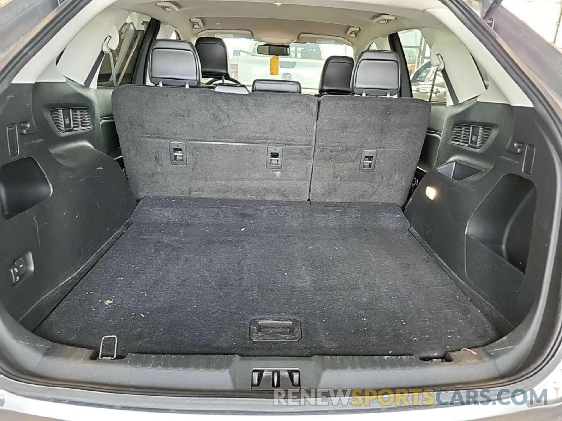 19 Photograph of a damaged car 2FMPK4J99NBA63077 FORD EDGE 2022
