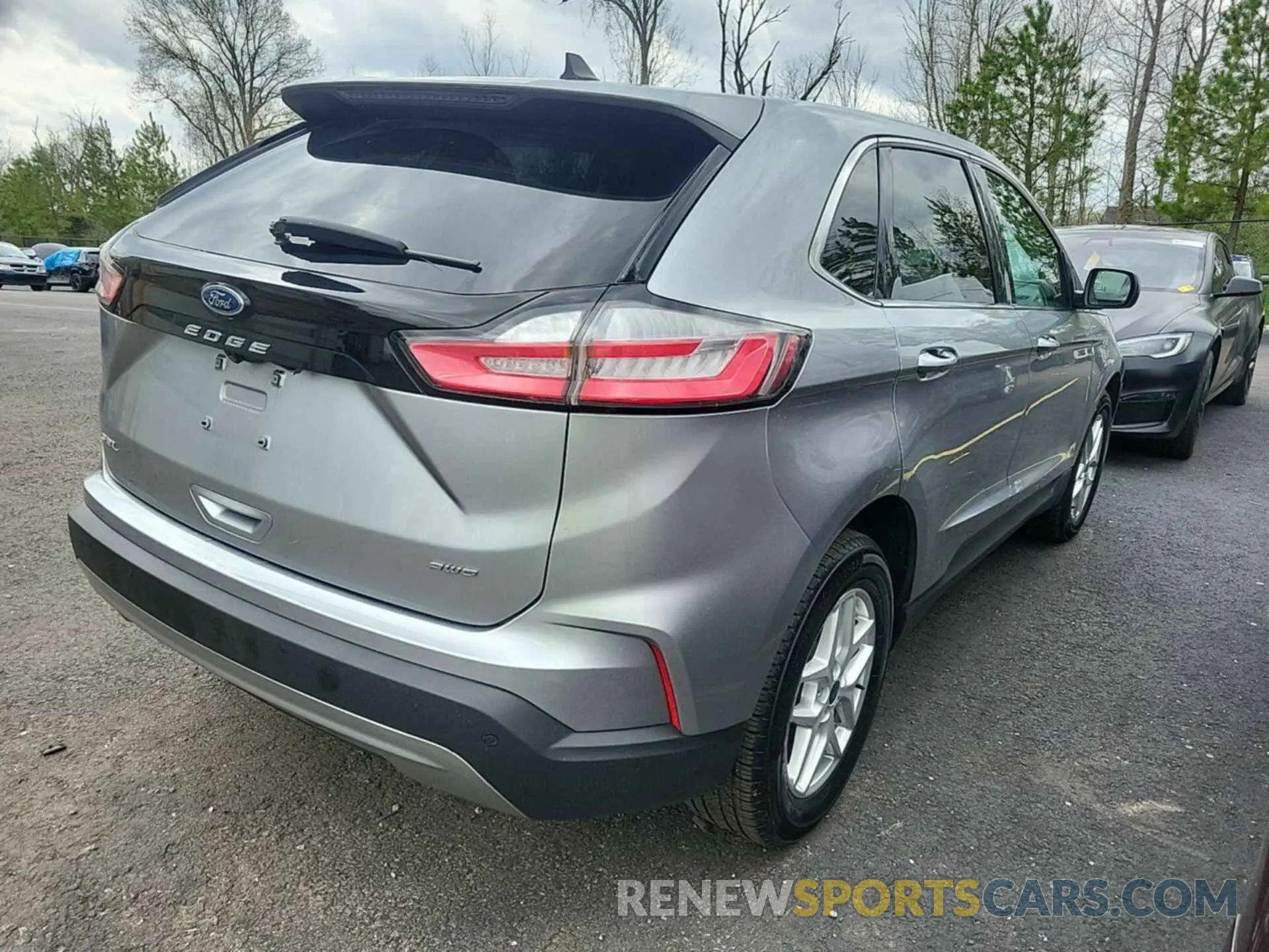 4 Photograph of a damaged car 2FMPK4J99NBA63077 FORD EDGE 2022