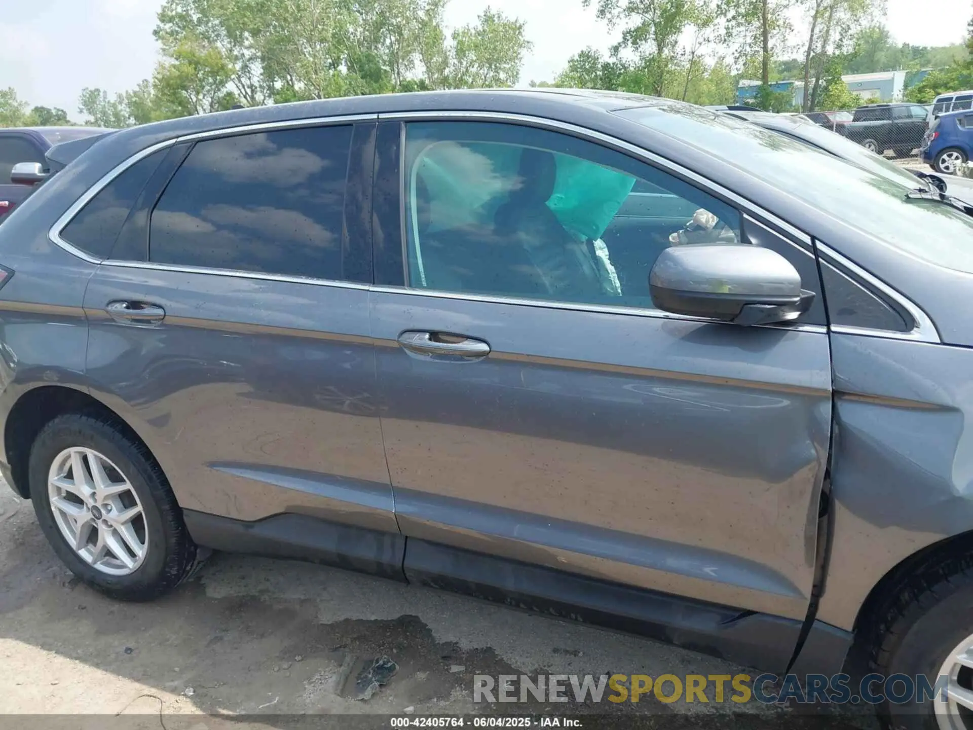 13 Photograph of a damaged car 2FMPK4J99NBB00208 FORD EDGE 2022