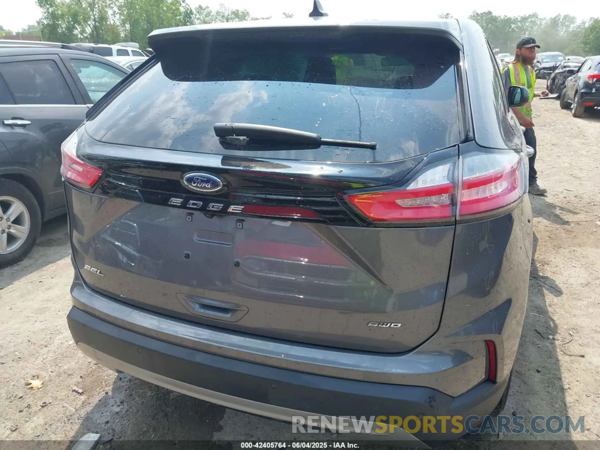 16 Photograph of a damaged car 2FMPK4J99NBB00208 FORD EDGE 2022