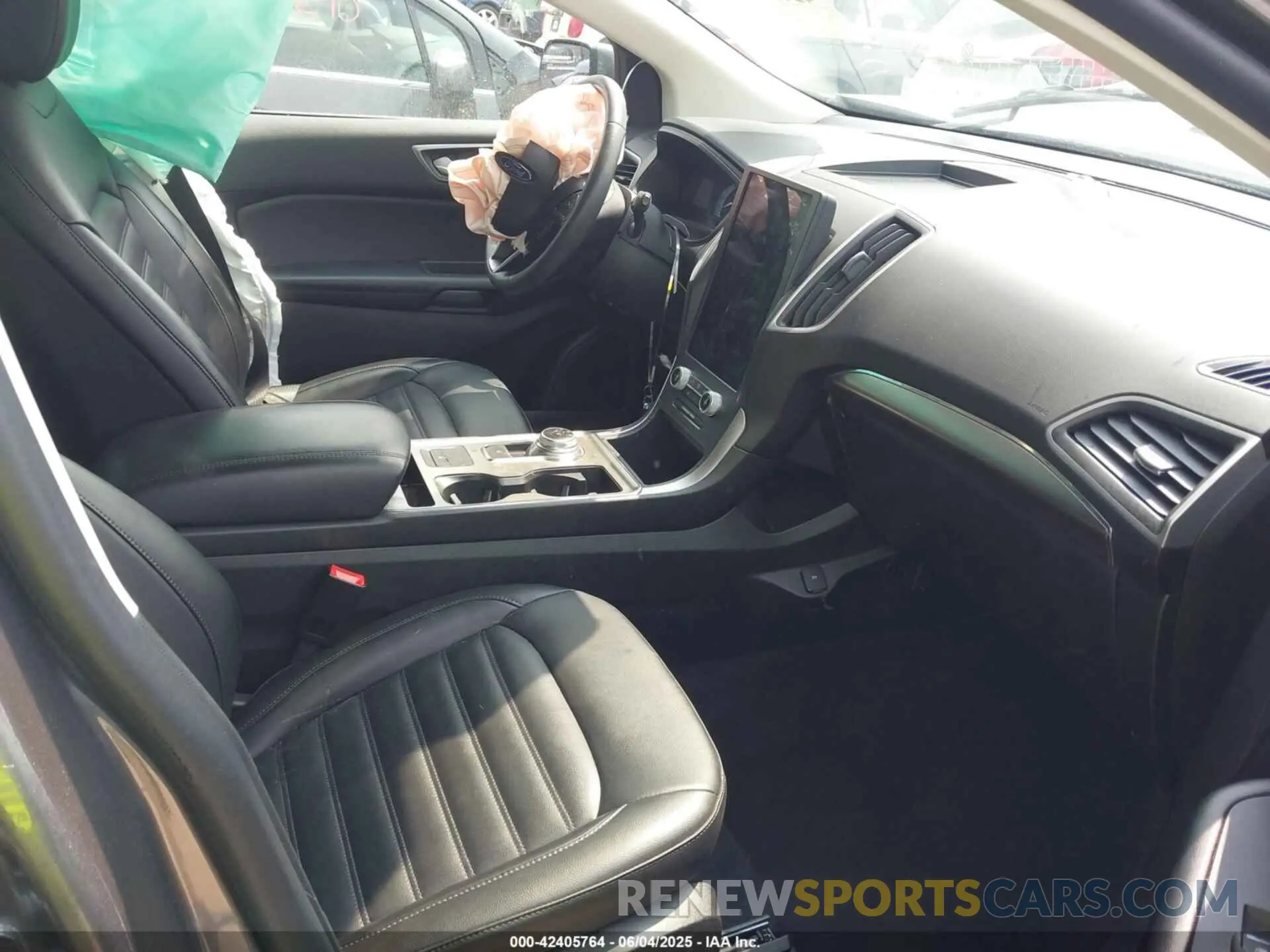 5 Photograph of a damaged car 2FMPK4J99NBB00208 FORD EDGE 2022