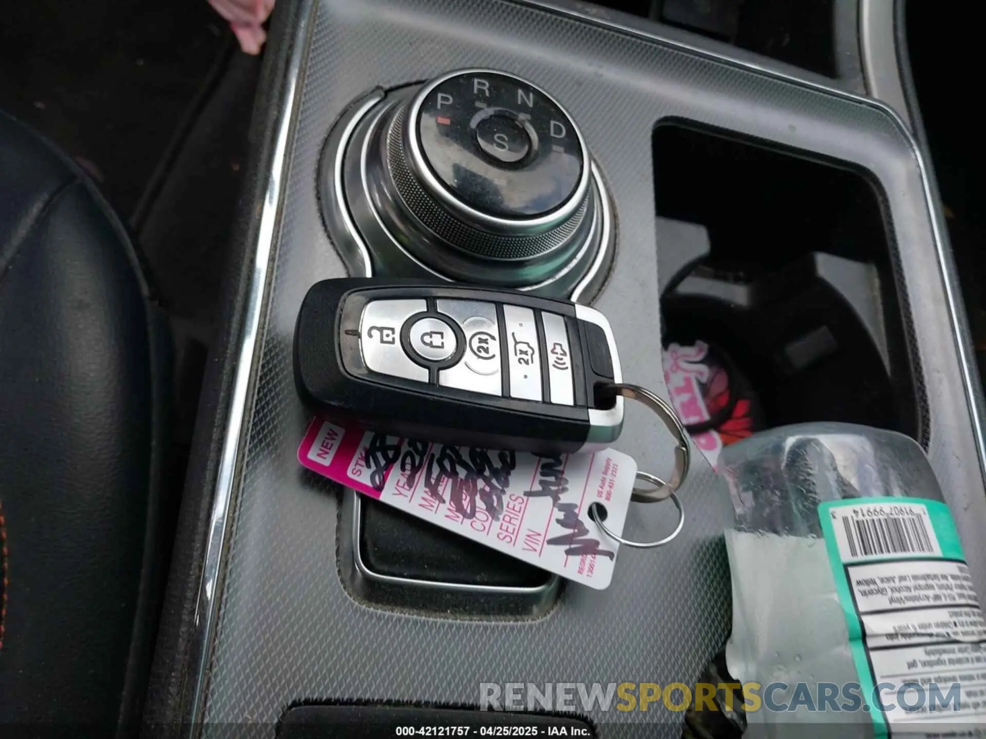 11 Photograph of a damaged car 2FMPK4J9XNBA02739 FORD EDGE 2022