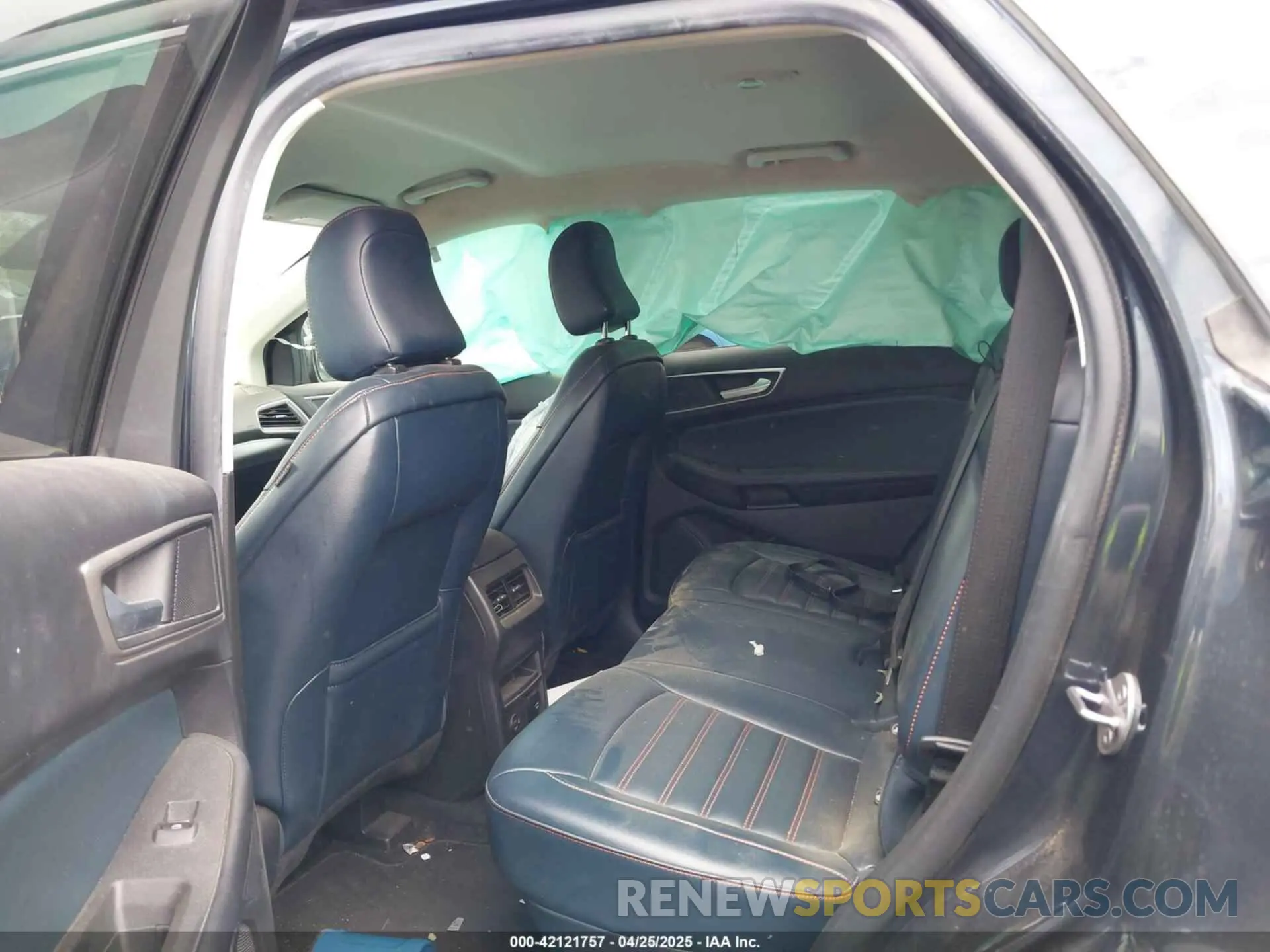 8 Photograph of a damaged car 2FMPK4J9XNBA02739 FORD EDGE 2022