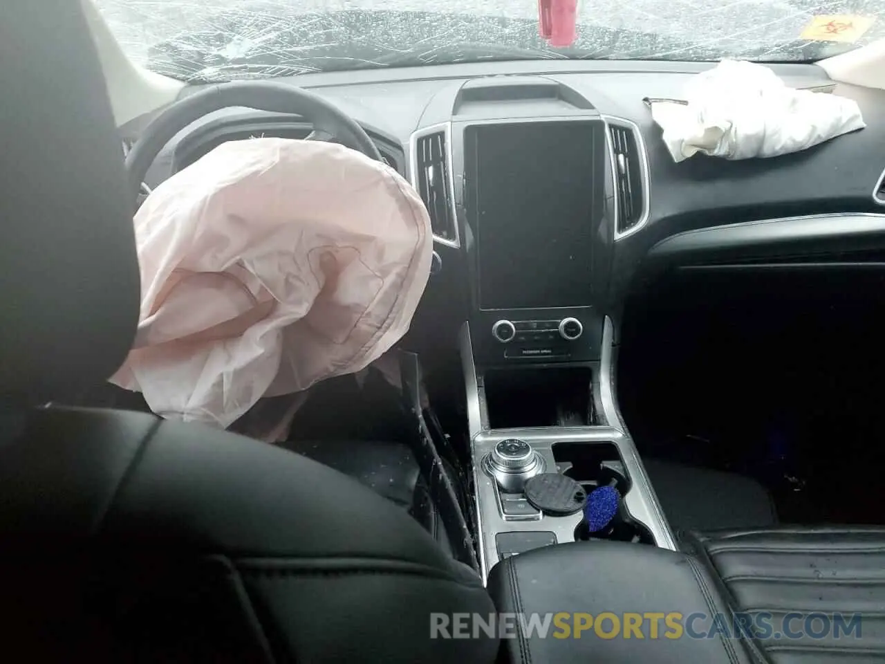 8 Photograph of a damaged car 2FMPK4J9XNBA54033 FORD EDGE 2022