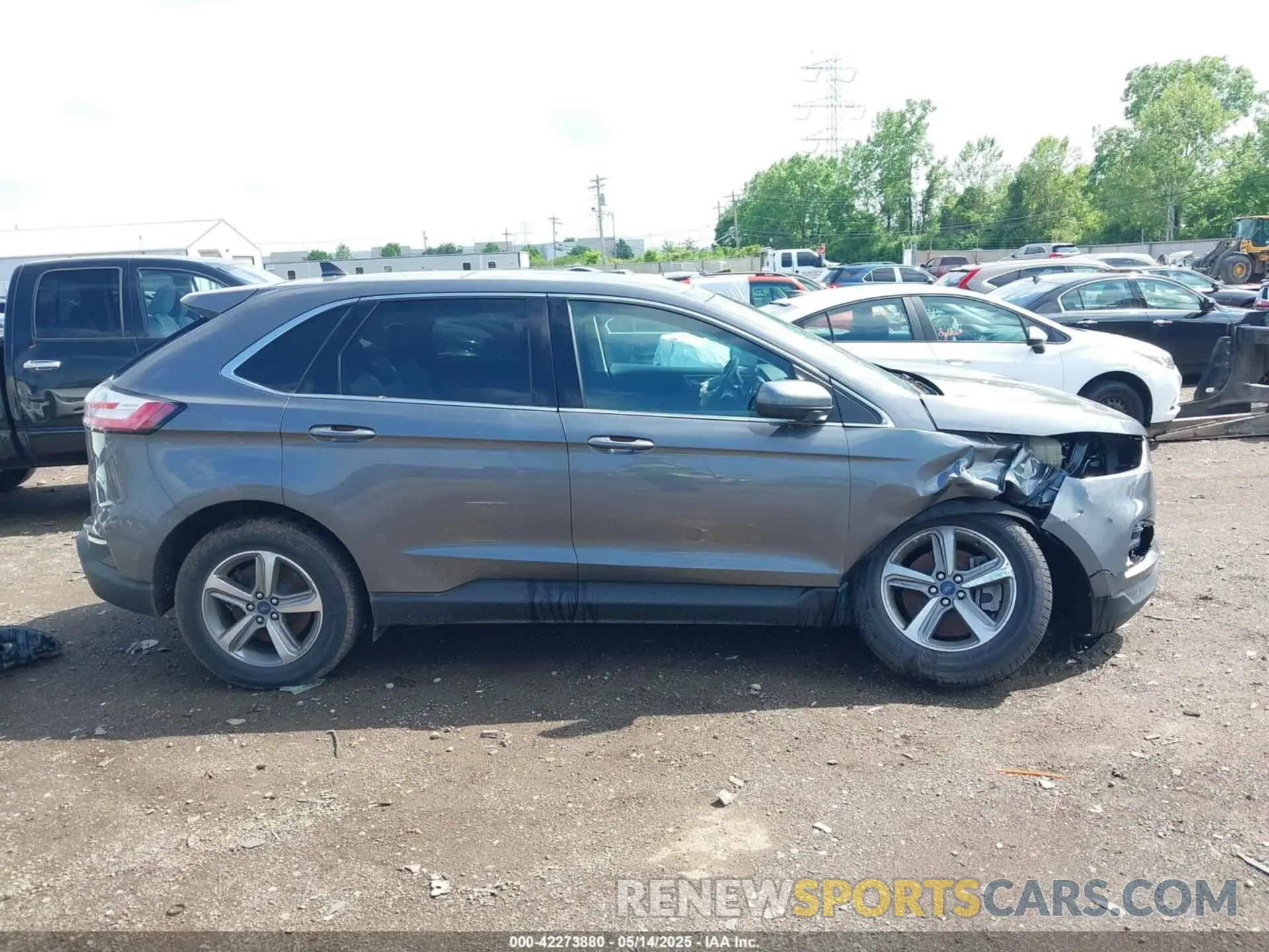 14 Photograph of a damaged car 2FMPK4J9XNBB11072 FORD EDGE 2022