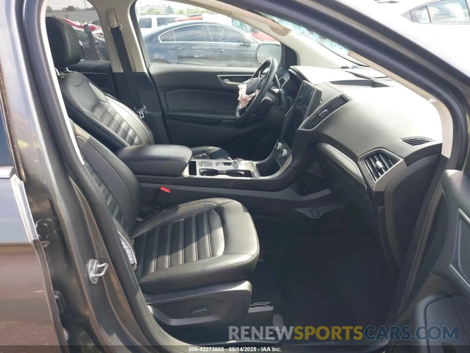 5 Photograph of a damaged car 2FMPK4J9XNBB11072 FORD EDGE 2022