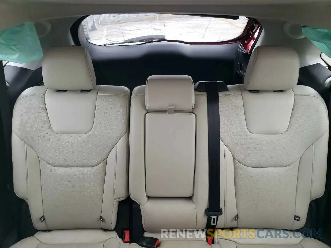 10 Photograph of a damaged car 2FMPK4K90NBA25266 FORD EDGE 2022