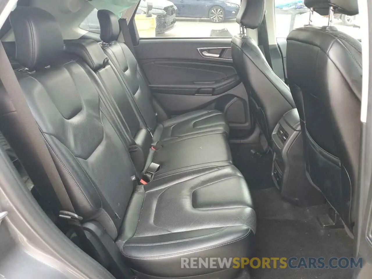 11 Photograph of a damaged car 2FMPK4K90NBA39779 FORD EDGE 2022
