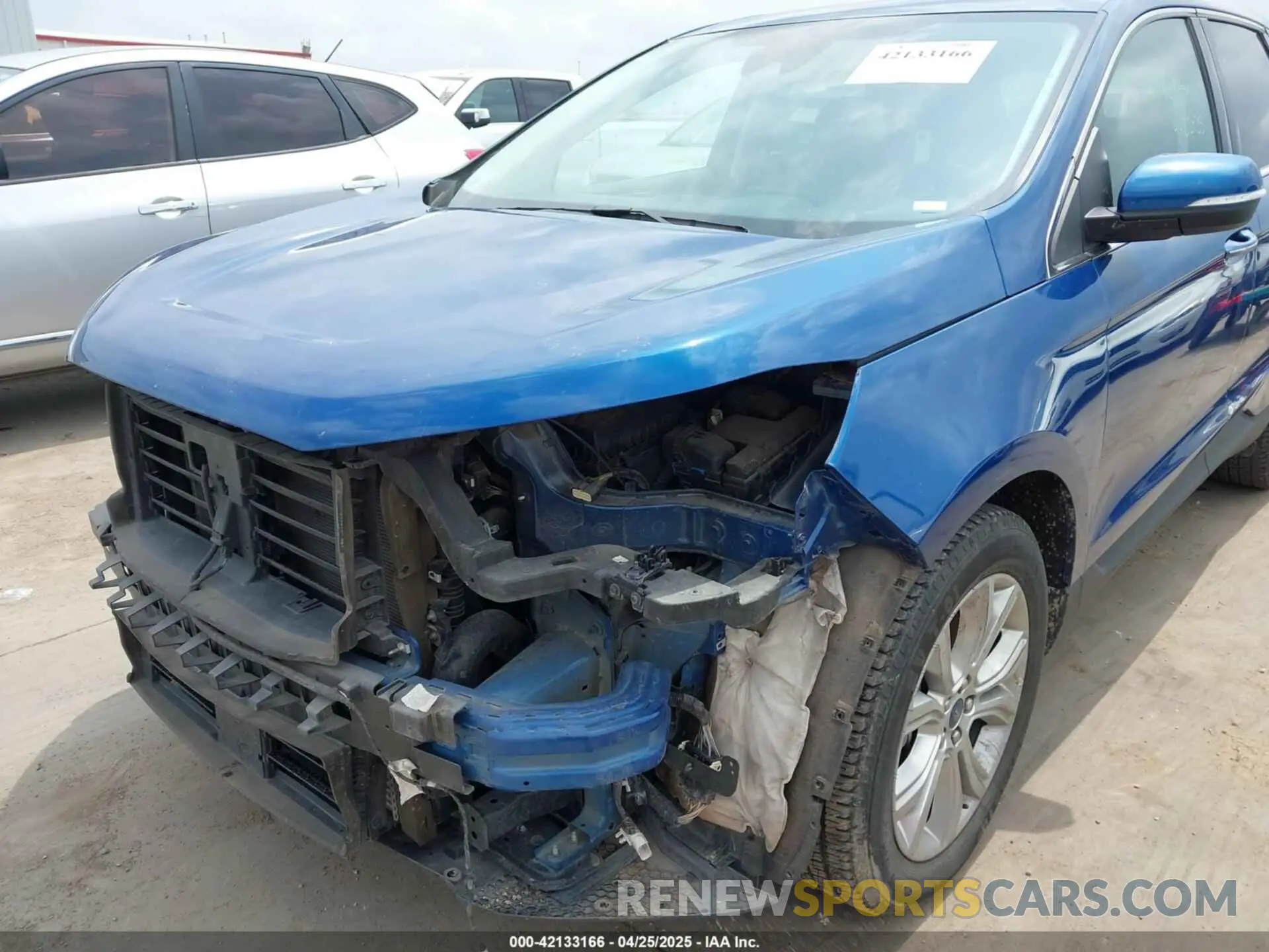 17 Photograph of a damaged car 2FMPK4K90NBA94541 FORD EDGE 2022
