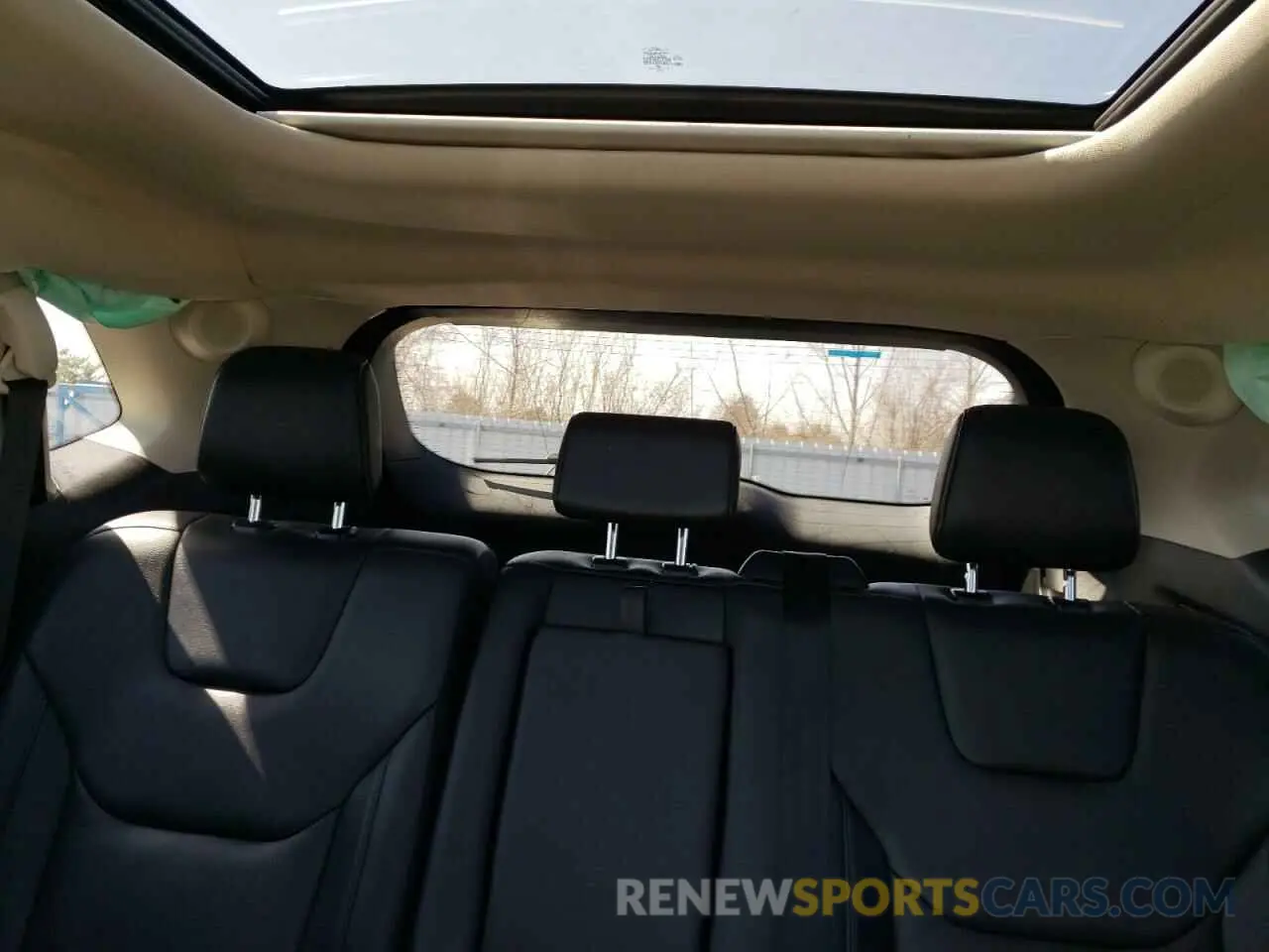 10 Photograph of a damaged car 2FMPK4K90NBA95317 FORD EDGE 2022