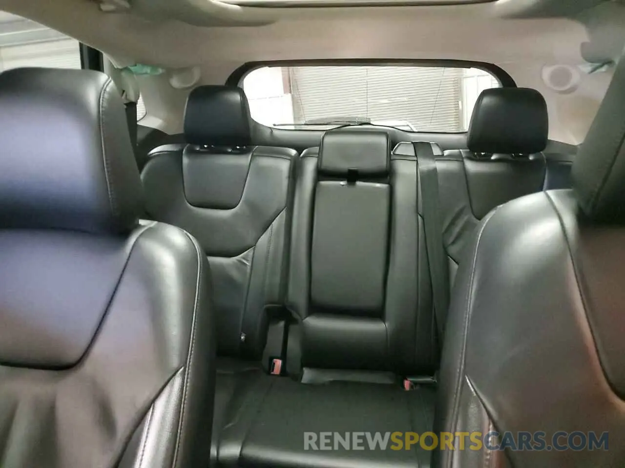 10 Photograph of a damaged car 2FMPK4K90NBA97309 FORD EDGE 2022