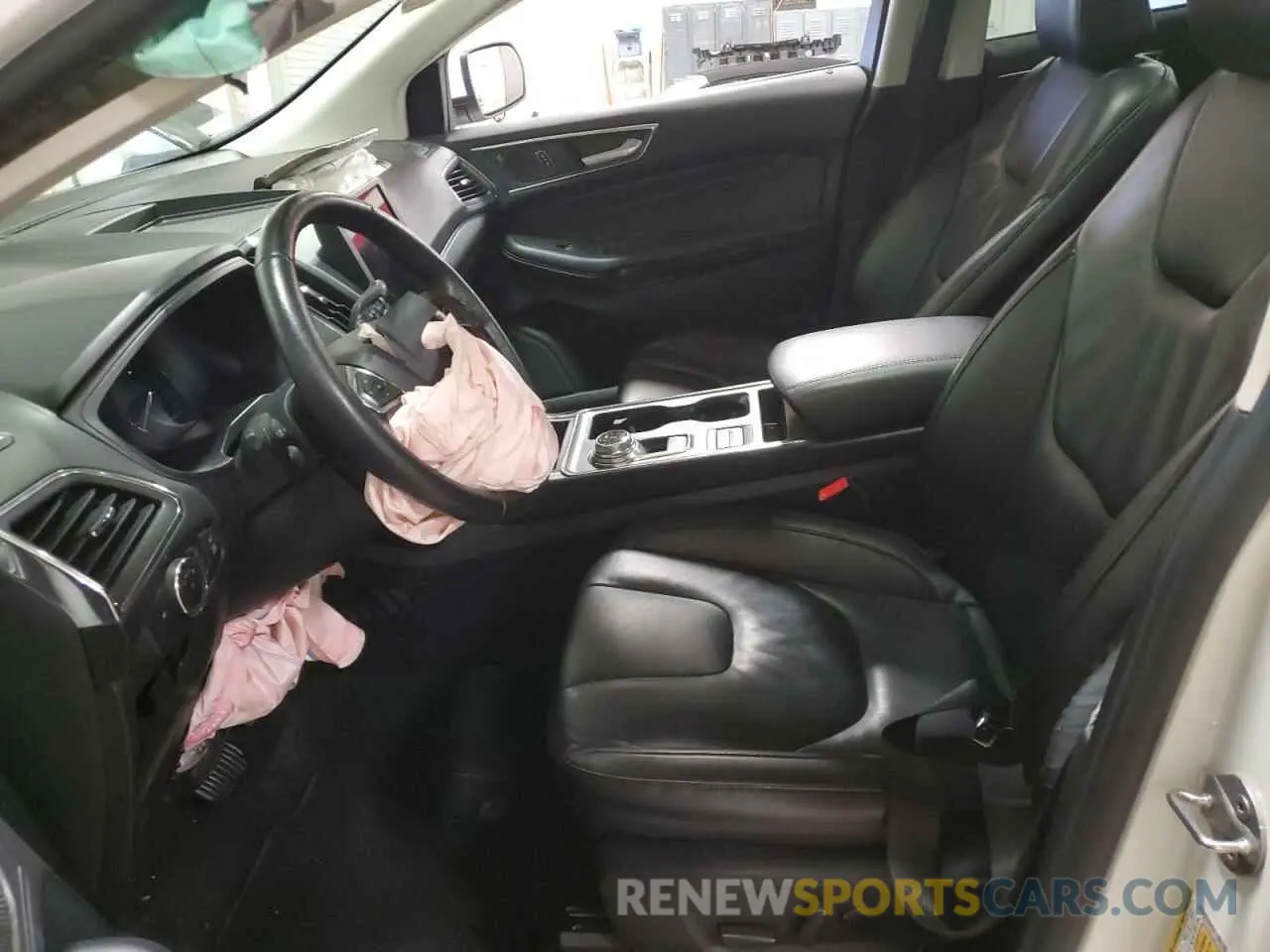 7 Photograph of a damaged car 2FMPK4K90NBA97309 FORD EDGE 2022