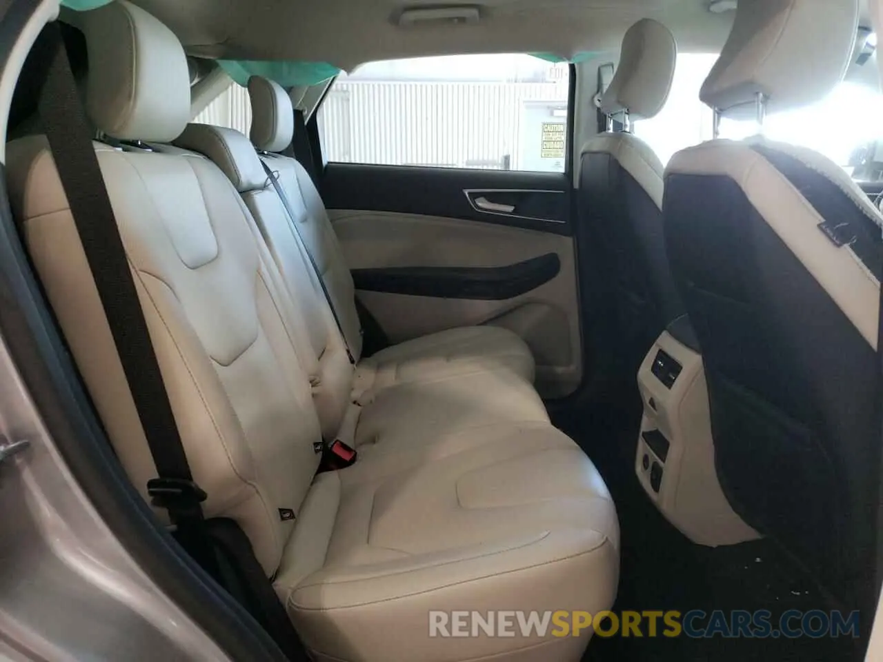 11 Photograph of a damaged car 2FMPK4K91NBA26801 FORD EDGE 2022