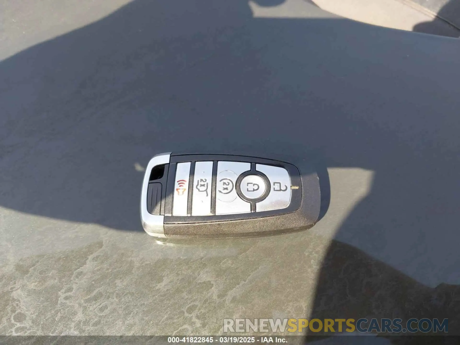 11 Photograph of a damaged car 2FMPK4K91NBA56560 FORD EDGE 2022