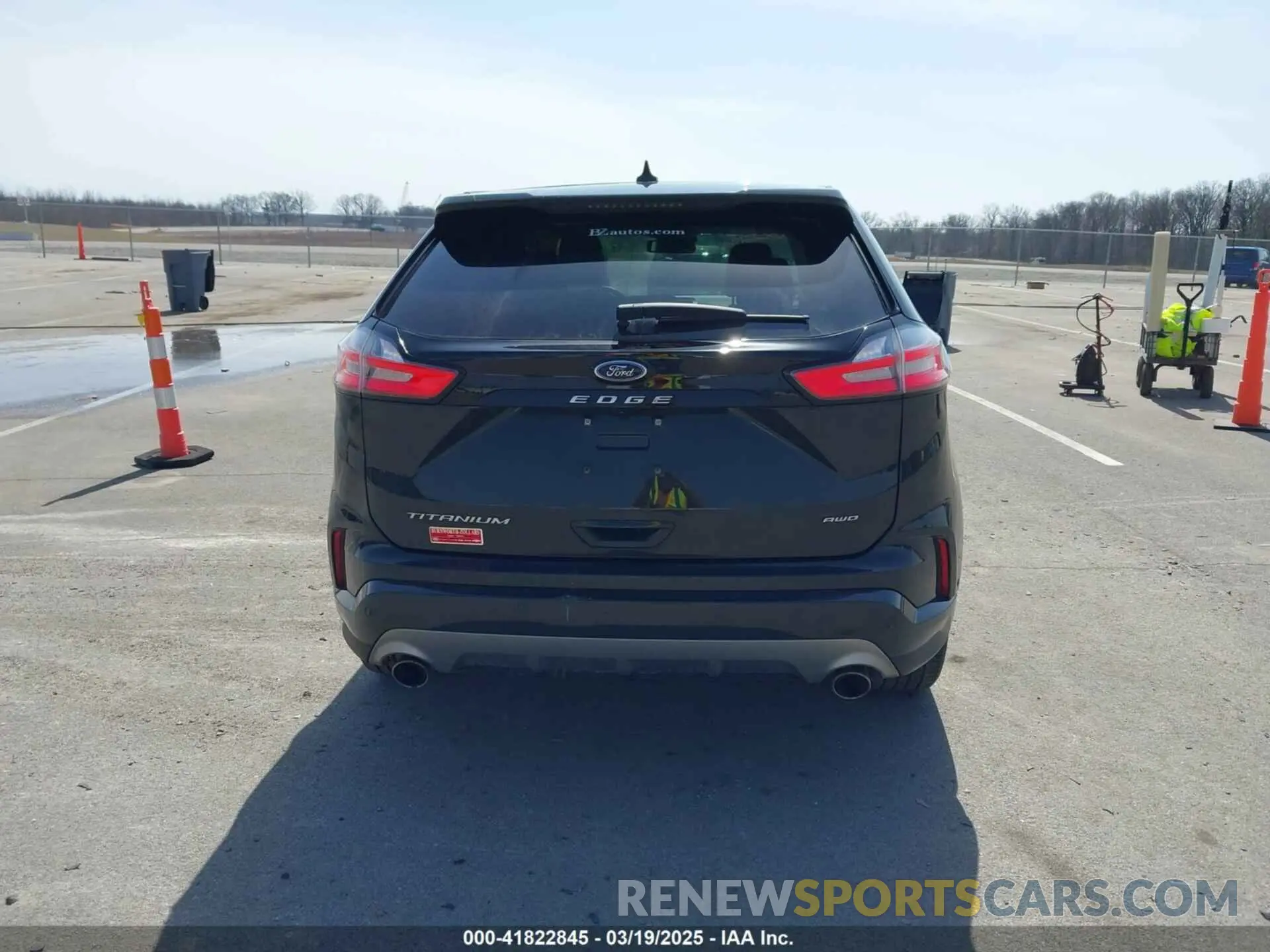 17 Photograph of a damaged car 2FMPK4K91NBA56560 FORD EDGE 2022