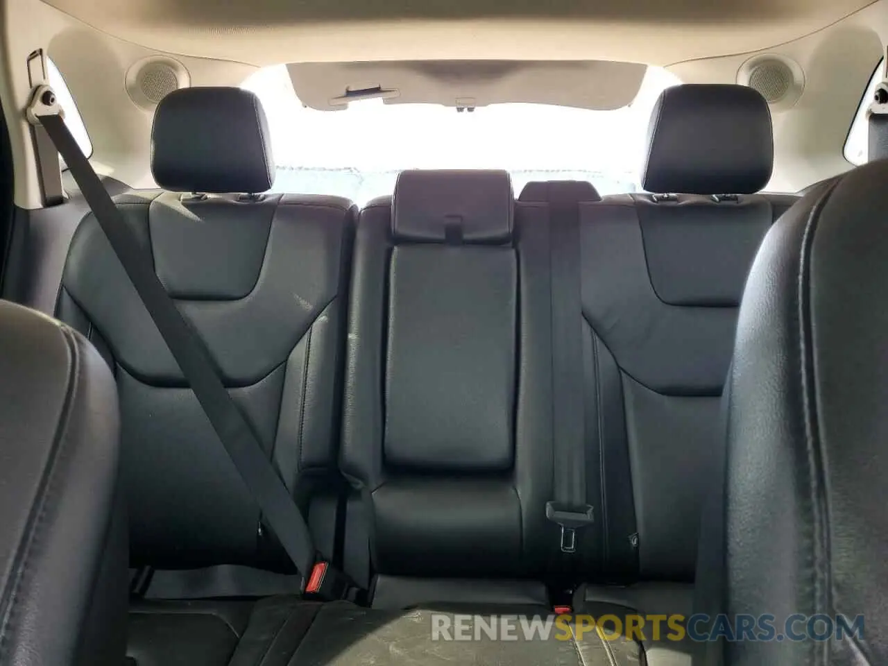 10 Photograph of a damaged car 2FMPK4K92NBA29593 FORD EDGE 2022