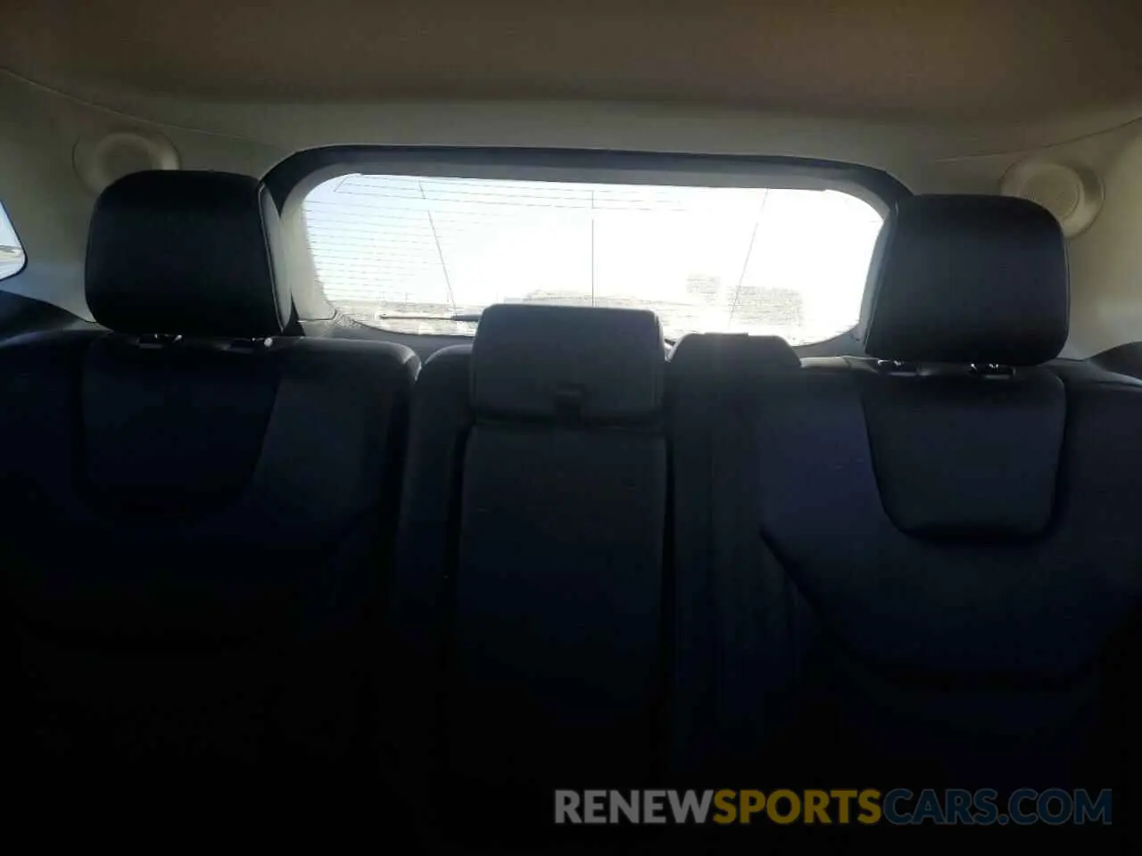 10 Photograph of a damaged car 2FMPK4K92NBA57328 FORD EDGE 2022
