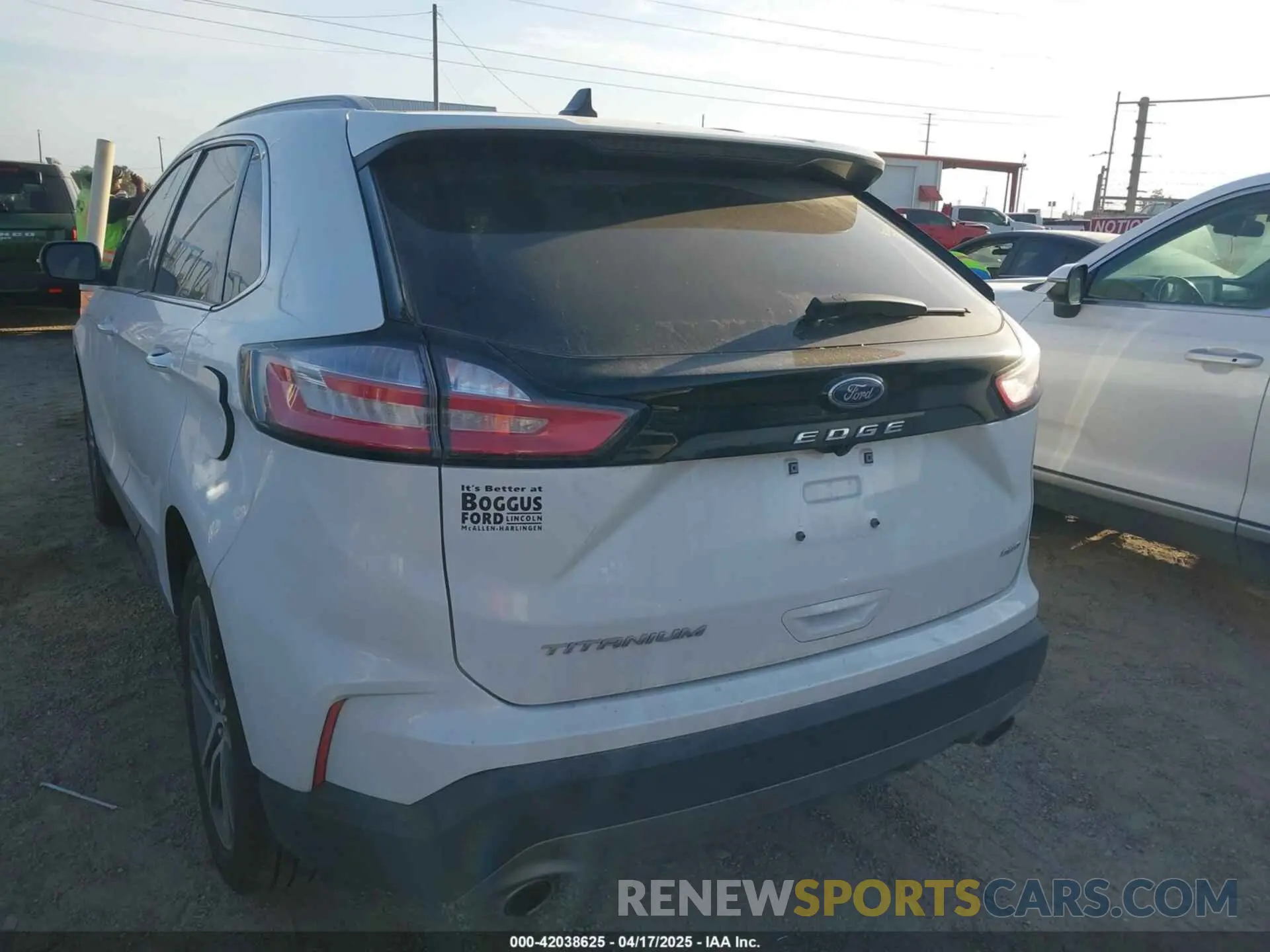 3 Photograph of a damaged car 2FMPK4K92NBB12134 FORD EDGE 2022