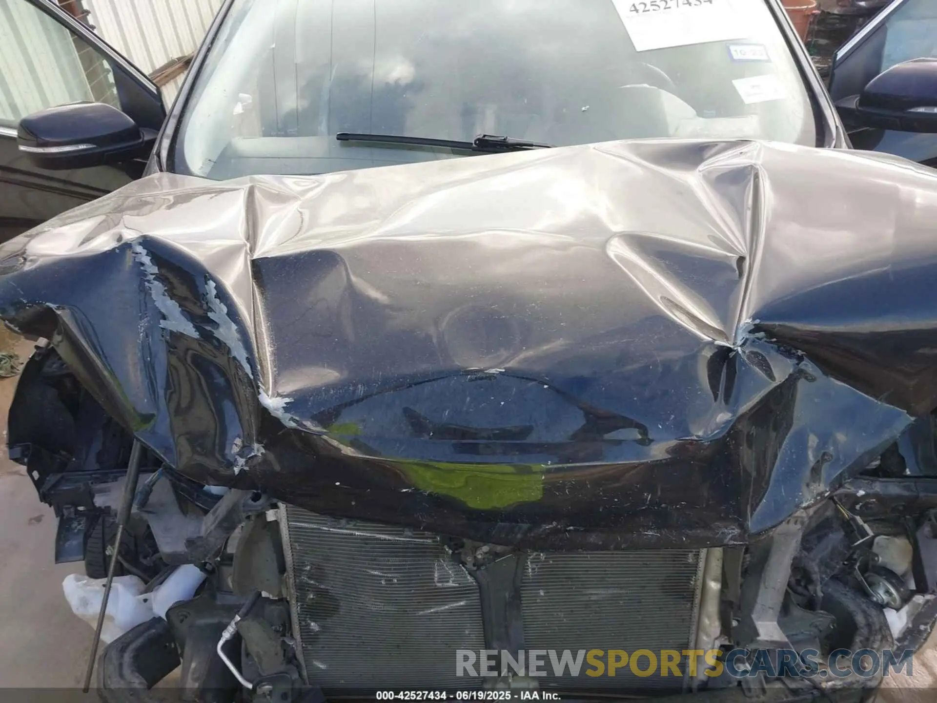 10 Photograph of a damaged car 2FMPK4K93NBA37833 FORD EDGE 2022