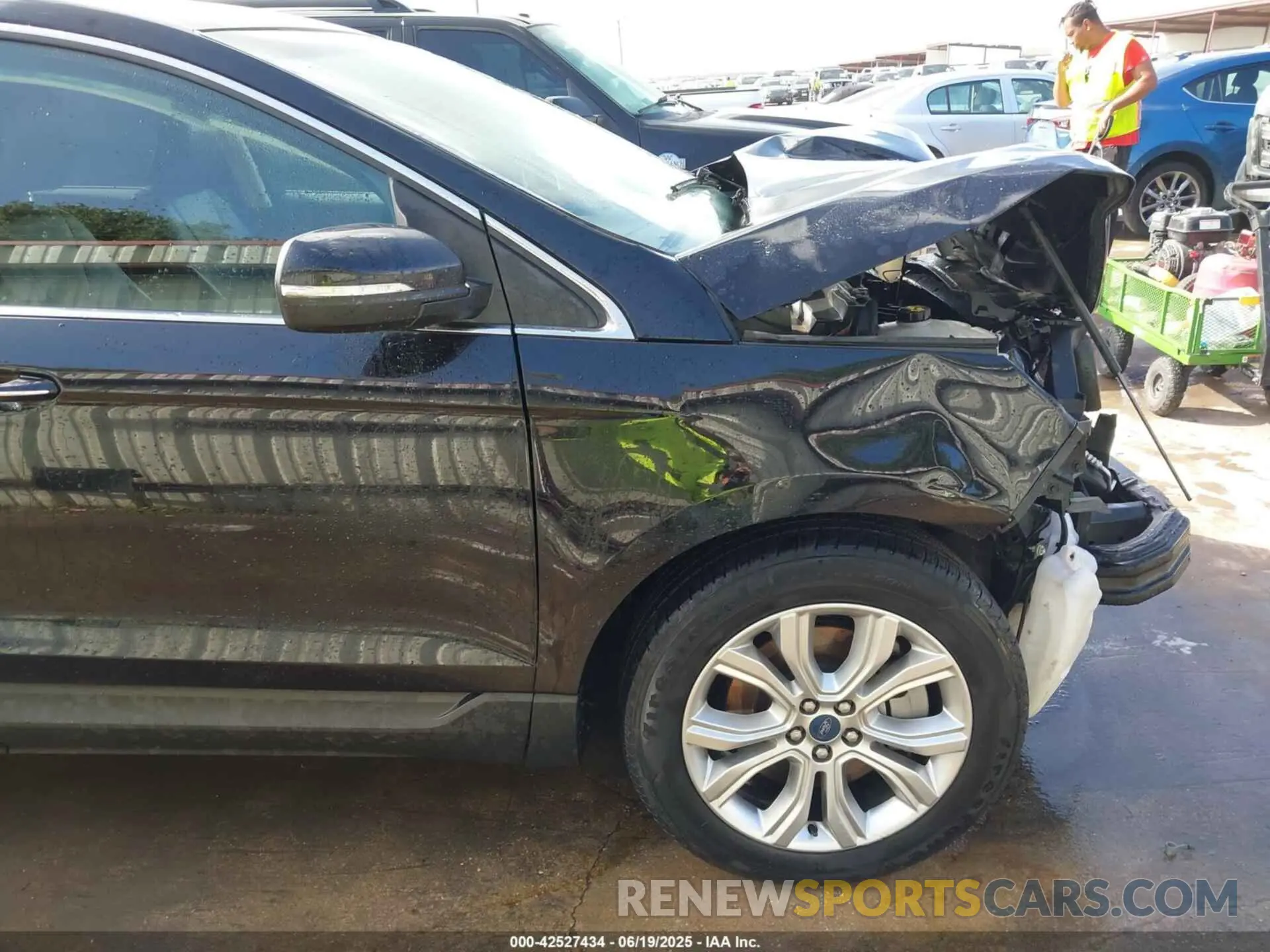 18 Photograph of a damaged car 2FMPK4K93NBA37833 FORD EDGE 2022