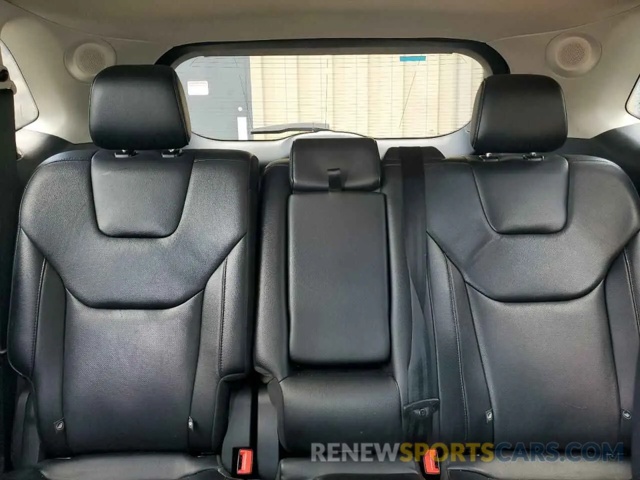 10 Photograph of a damaged car 2FMPK4K93NBA55989 FORD EDGE 2022