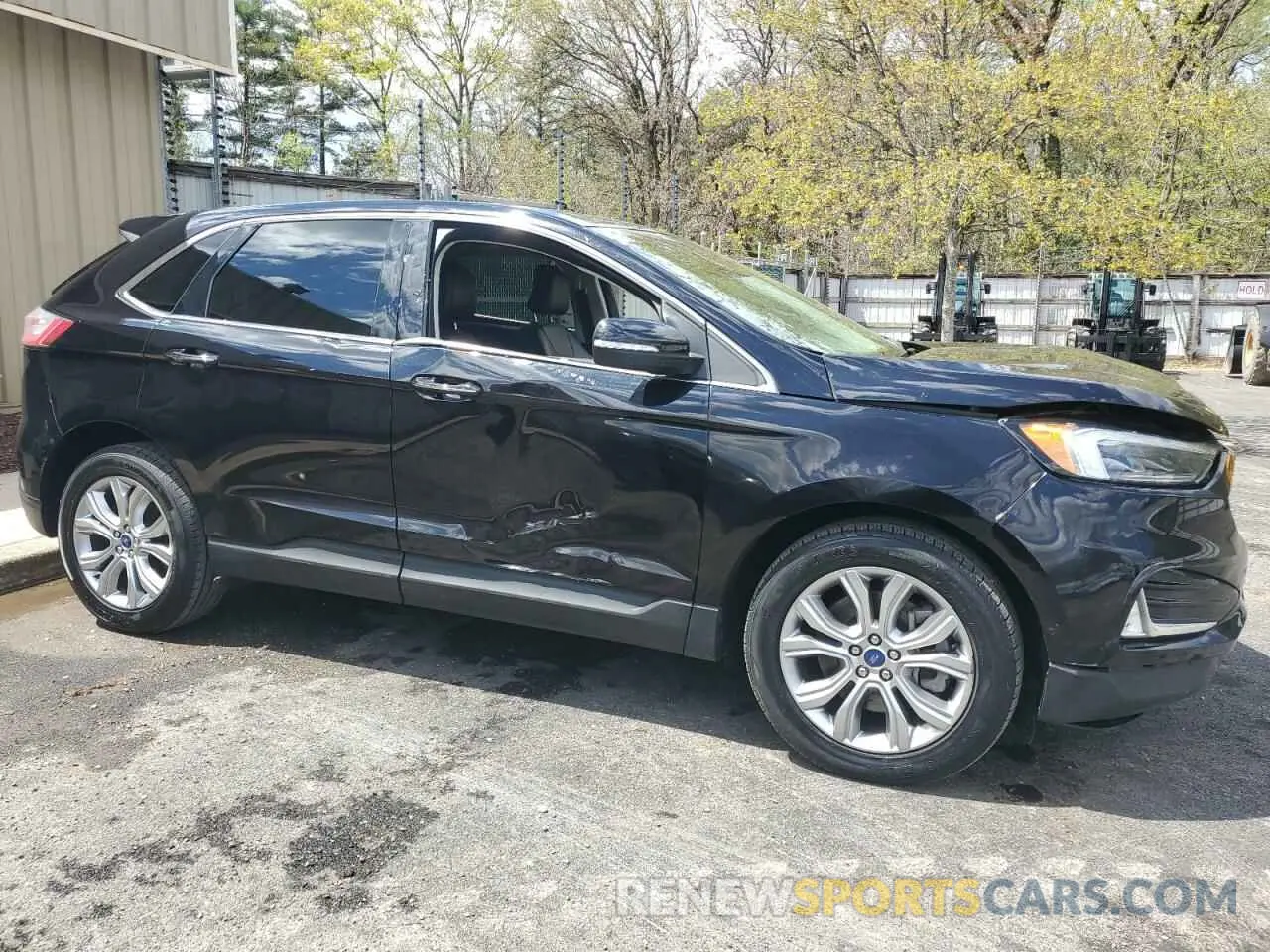 4 Photograph of a damaged car 2FMPK4K93NBA55989 FORD EDGE 2022
