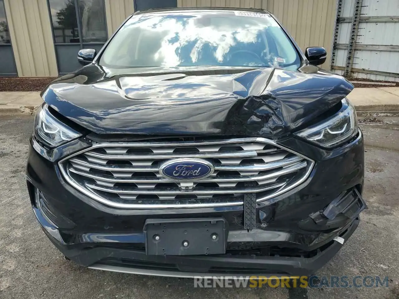 5 Photograph of a damaged car 2FMPK4K93NBA55989 FORD EDGE 2022