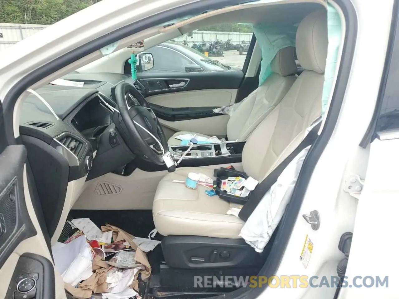 7 Photograph of a damaged car 2FMPK4K94NBA24332 FORD EDGE 2022