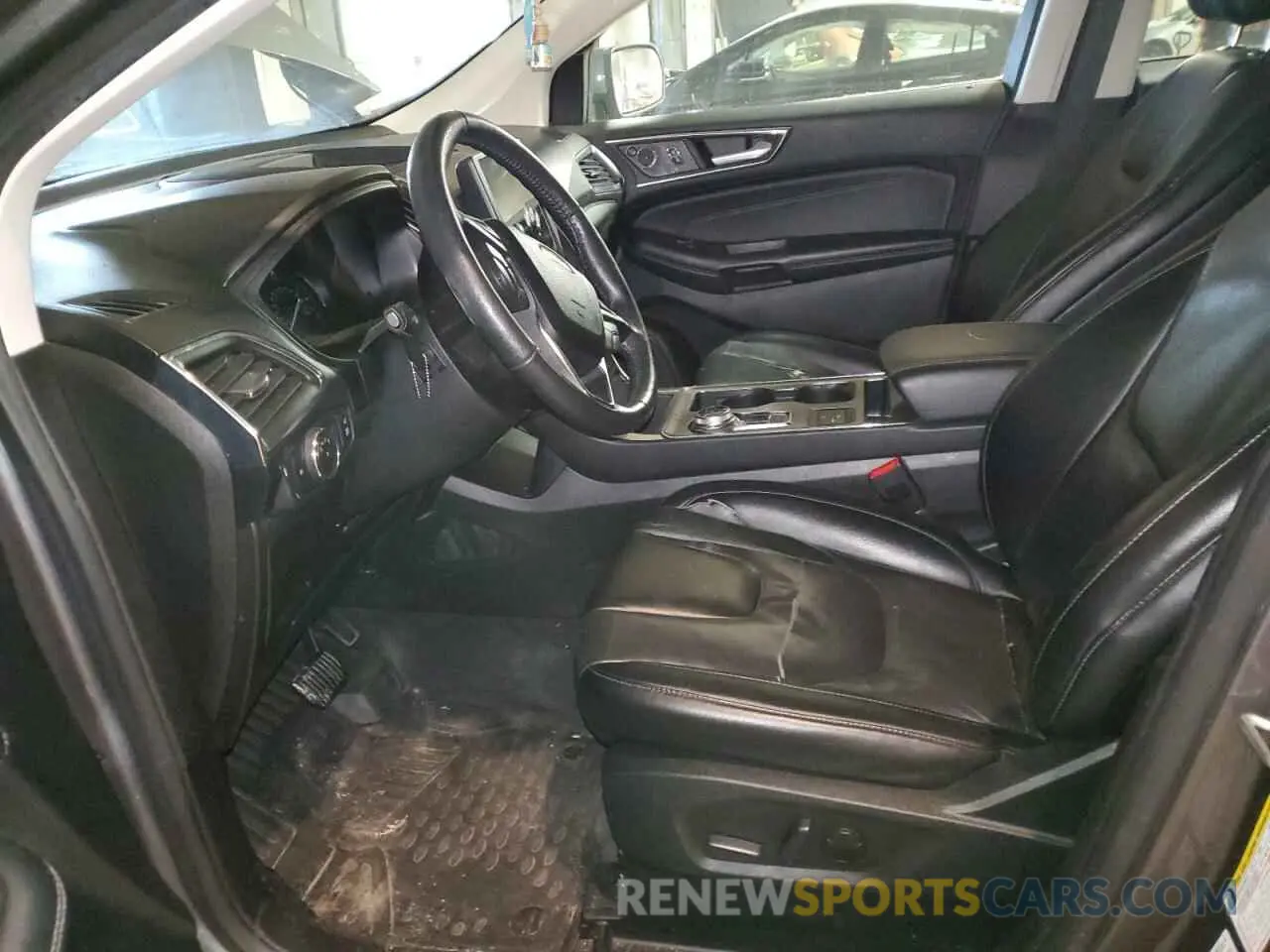 7 Photograph of a damaged car 2FMPK4K94NBA51918 FORD EDGE 2022