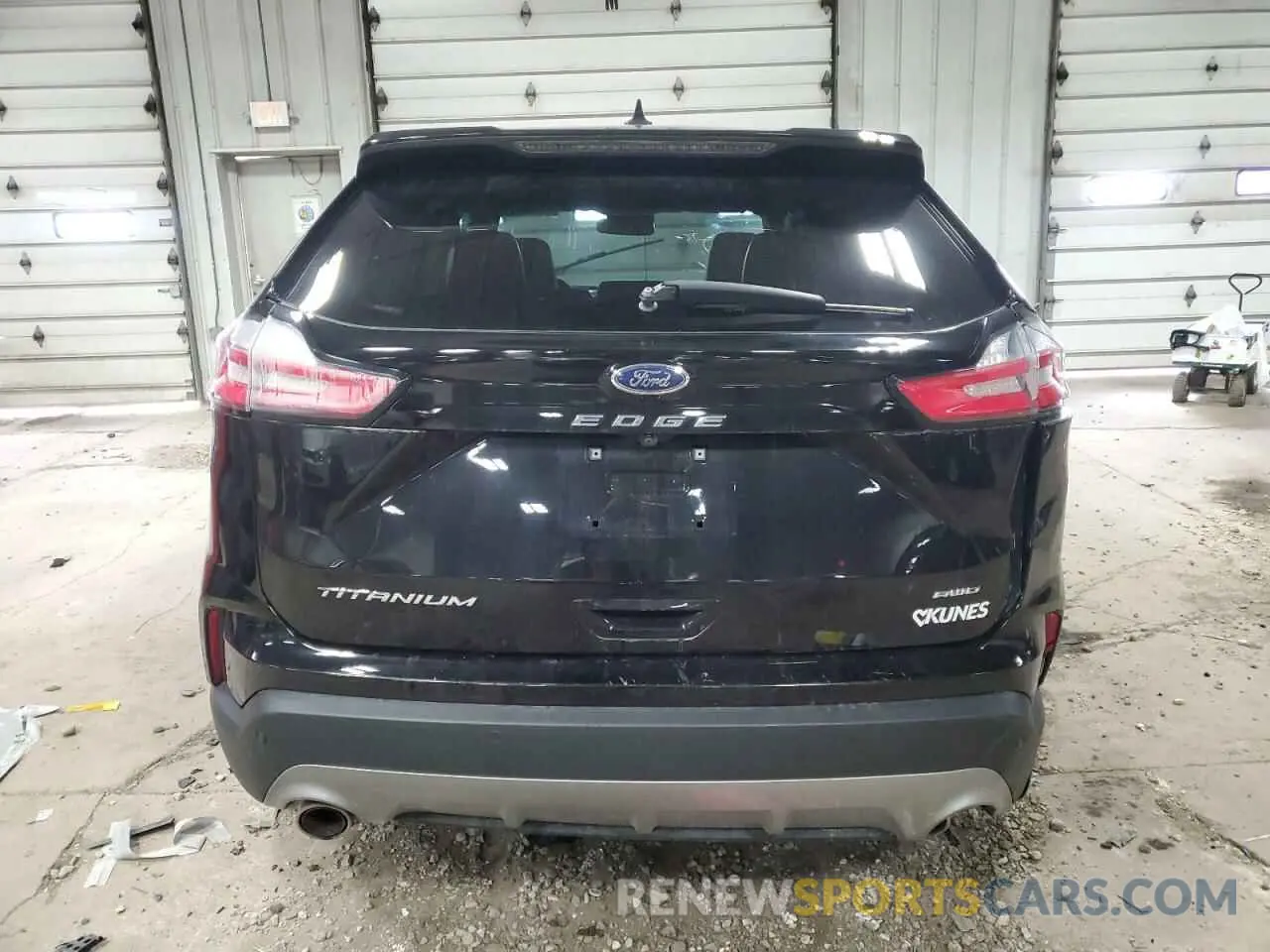 6 Photograph of a damaged car 2FMPK4K94NBA62742 FORD EDGE 2022