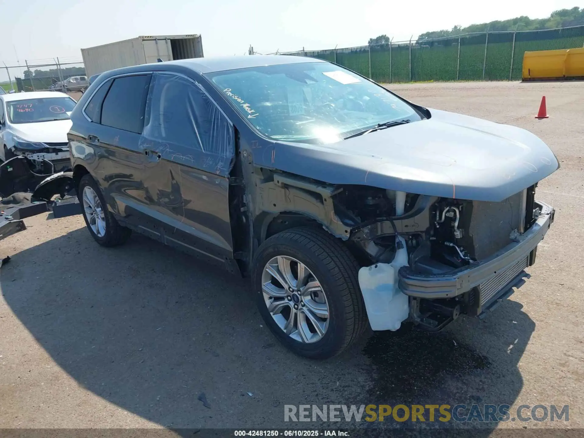 1 Photograph of a damaged car 2FMPK4K94NBB07131 FORD EDGE 2022
