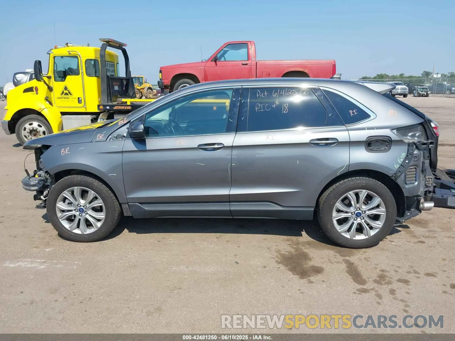 15 Photograph of a damaged car 2FMPK4K94NBB07131 FORD EDGE 2022