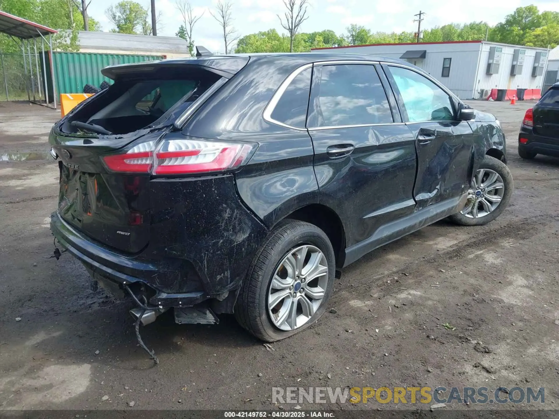 4 Photograph of a damaged car 2FMPK4K95NBA45450 FORD EDGE 2022