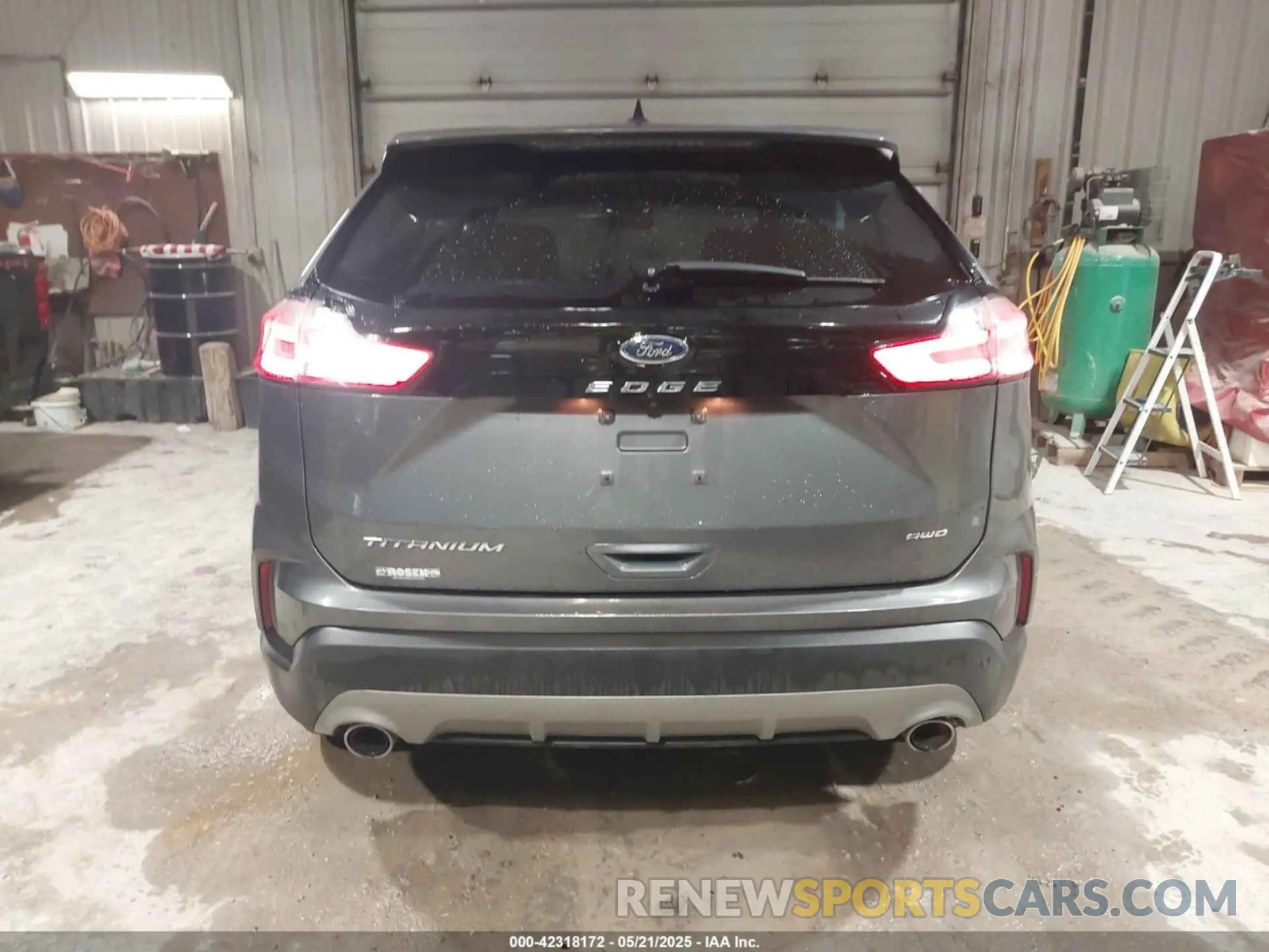 16 Photograph of a damaged car 2FMPK4K95NBB06246 FORD EDGE 2022