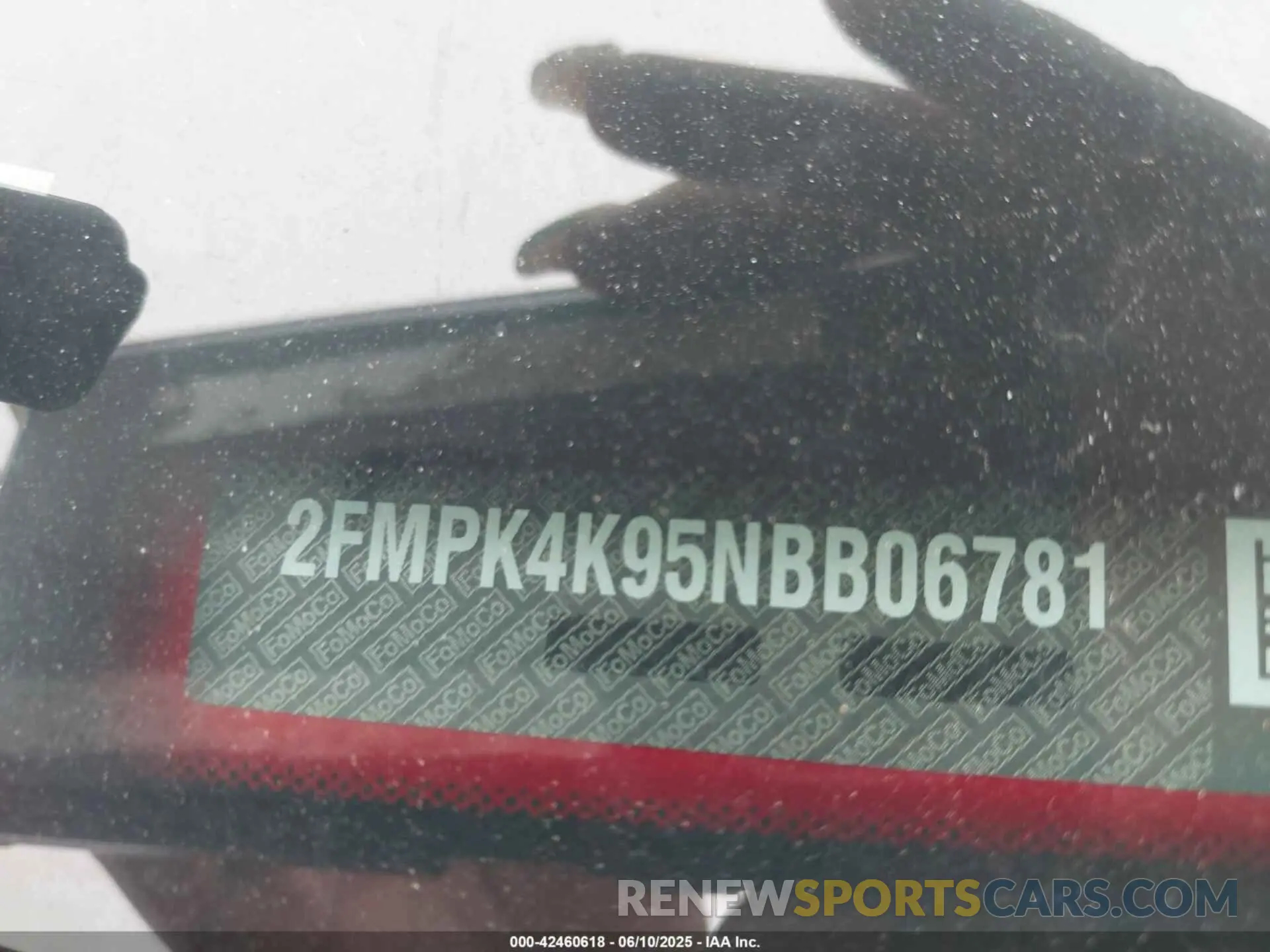 9 Photograph of a damaged car 2FMPK4K95NBB06781 FORD EDGE 2022