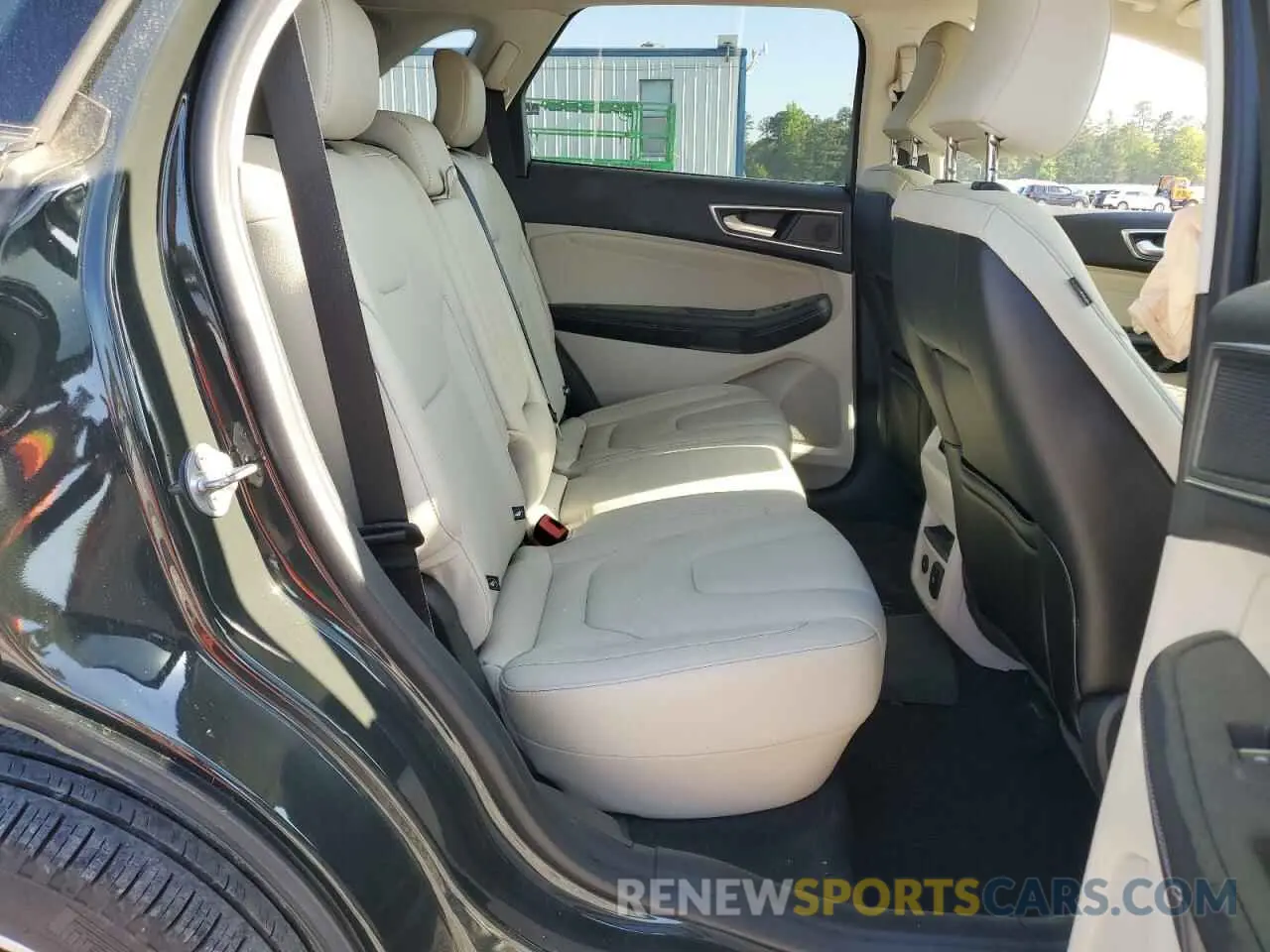 11 Photograph of a damaged car 2FMPK4K95NBB14640 FORD EDGE 2022