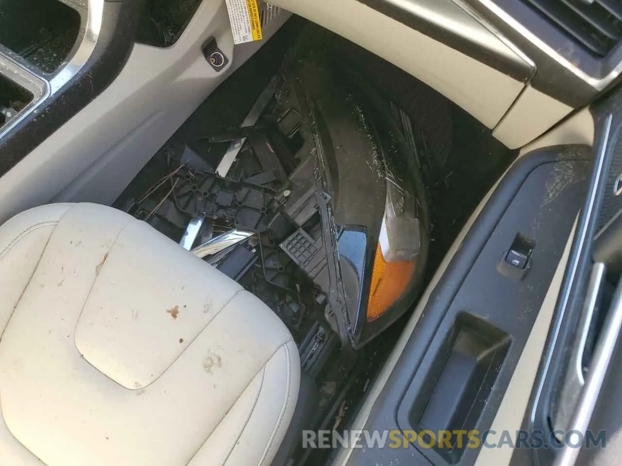 13 Photograph of a damaged car 2FMPK4K95NBB14640 FORD EDGE 2022
