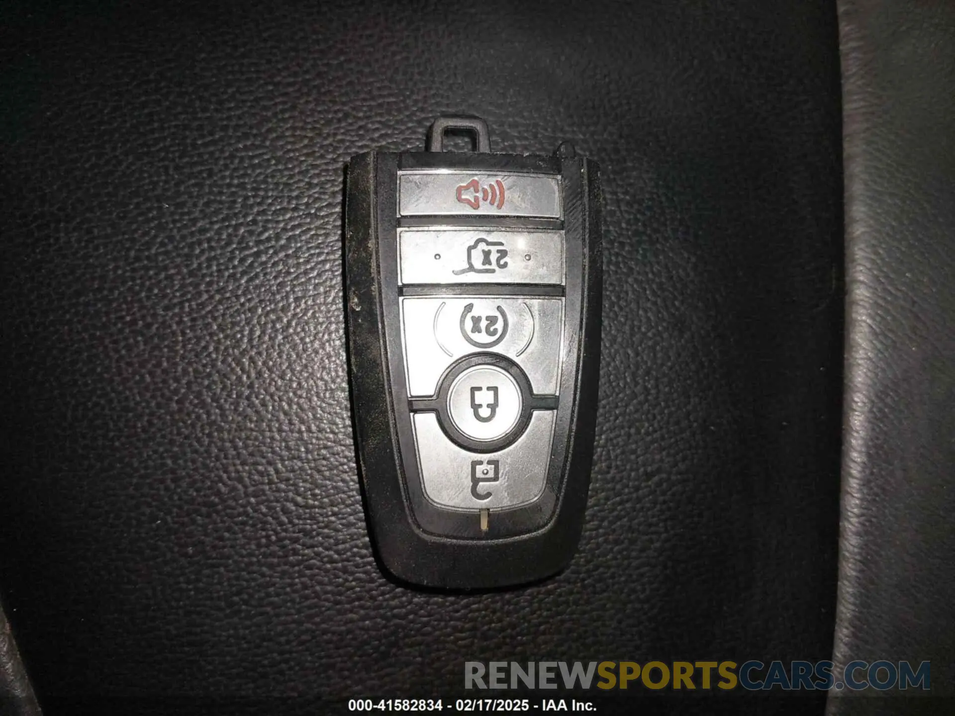 11 Photograph of a damaged car 2FMPK4K96NBA22582 FORD EDGE 2022