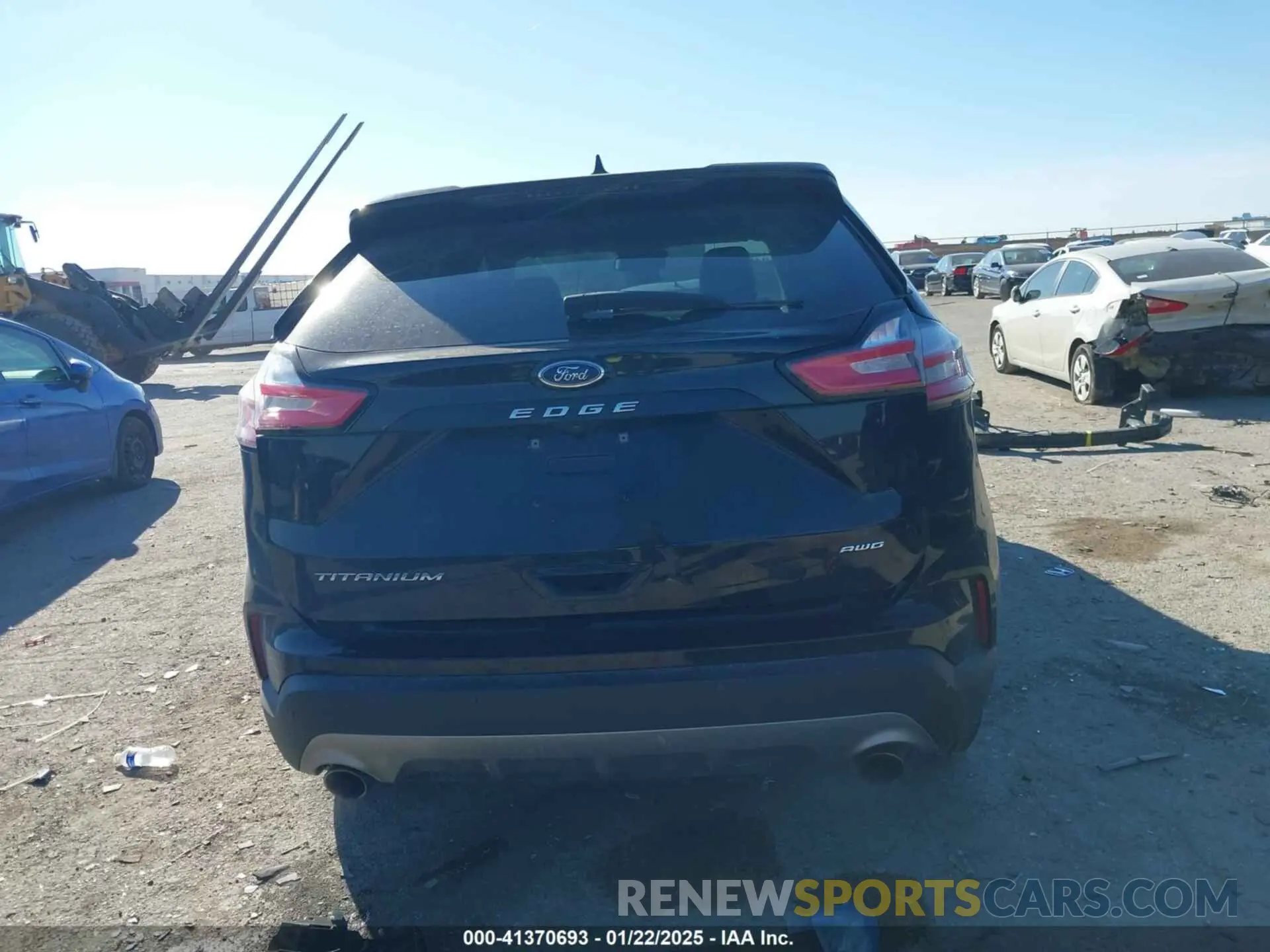17 Photograph of a damaged car 2FMPK4K96NBA38426 FORD EDGE 2022