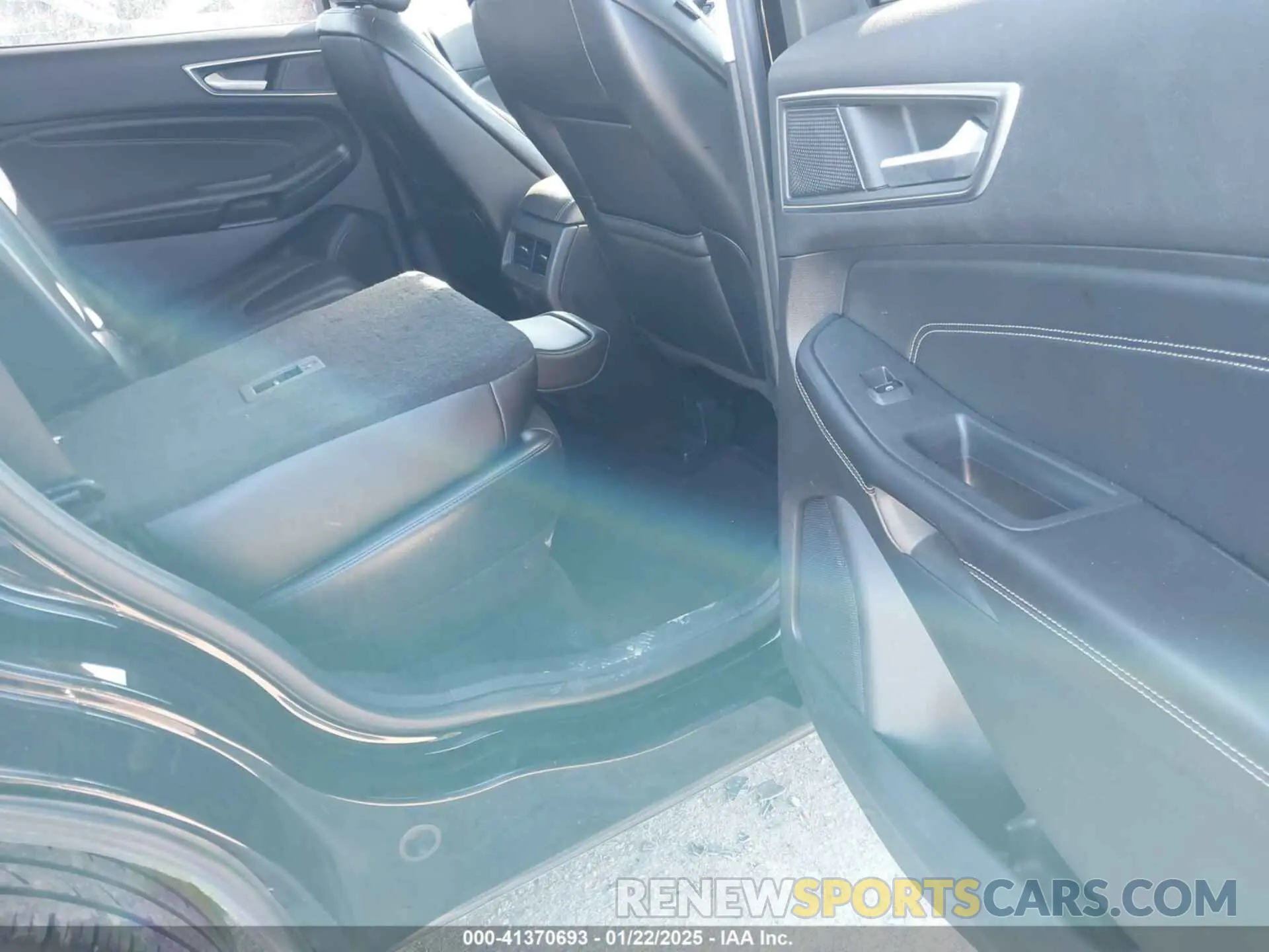 8 Photograph of a damaged car 2FMPK4K96NBA38426 FORD EDGE 2022
