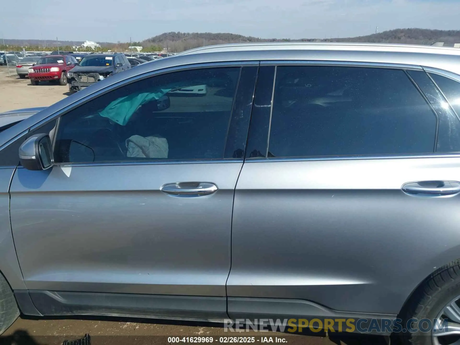 14 Photograph of a damaged car 2FMPK4K97NBA13096 FORD EDGE 2022